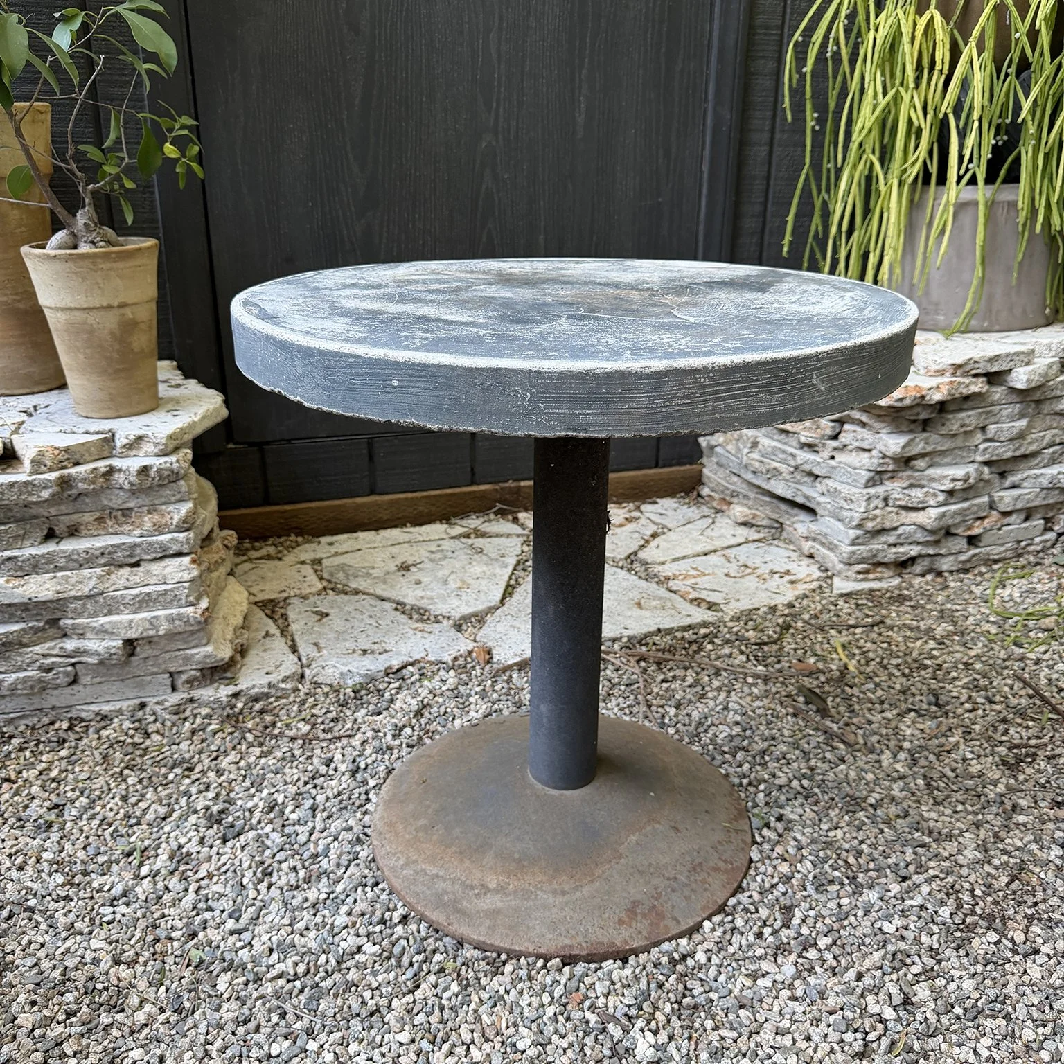 siglo-moderno-modernist-brutalist-concrete-metal-side-table-1.jpg