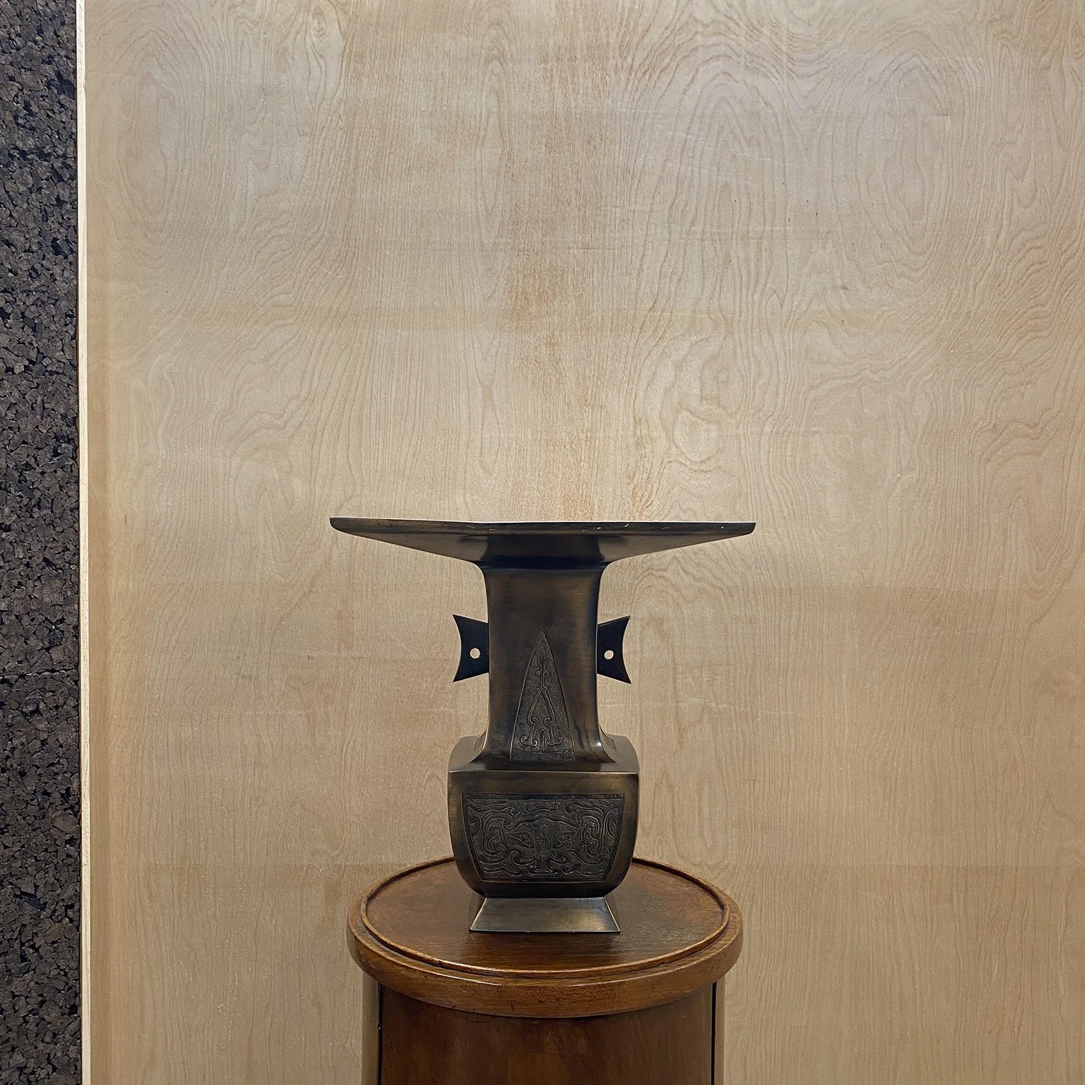 siglo-moderno-antique-vintage-japan-bronze-etched-vase-1.jpg