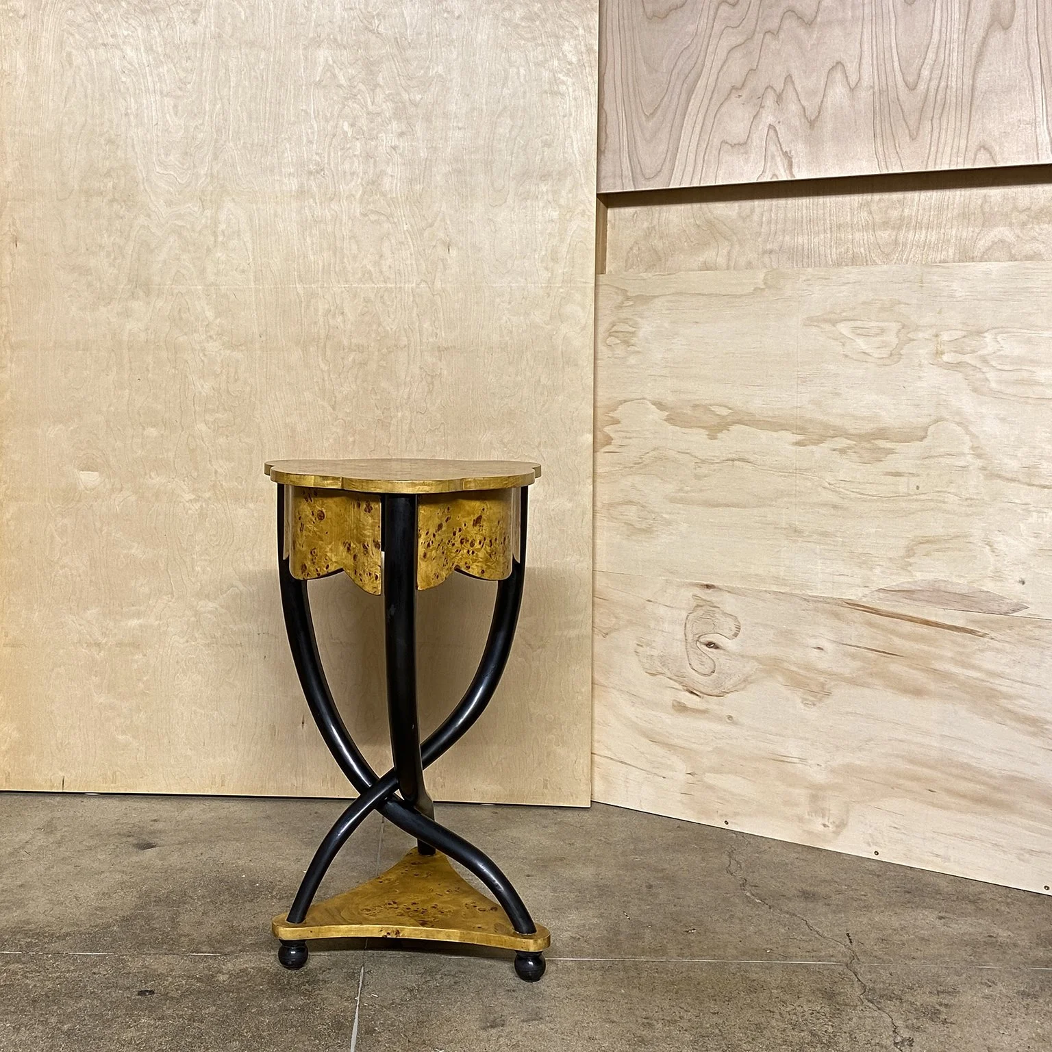 siglo-moderno-art-deco-end-table-a-drawer-vintage-4.jpg