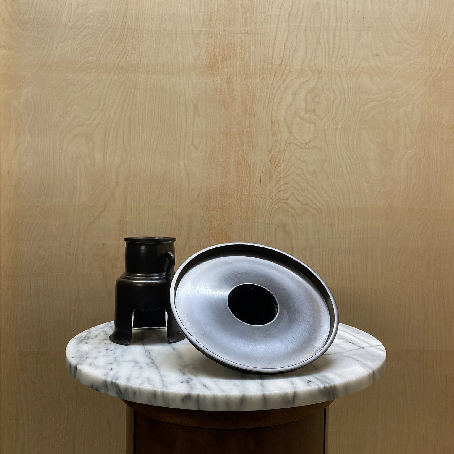 siglo-moderno-japanese-ikebana-bronze vase-7.jpg