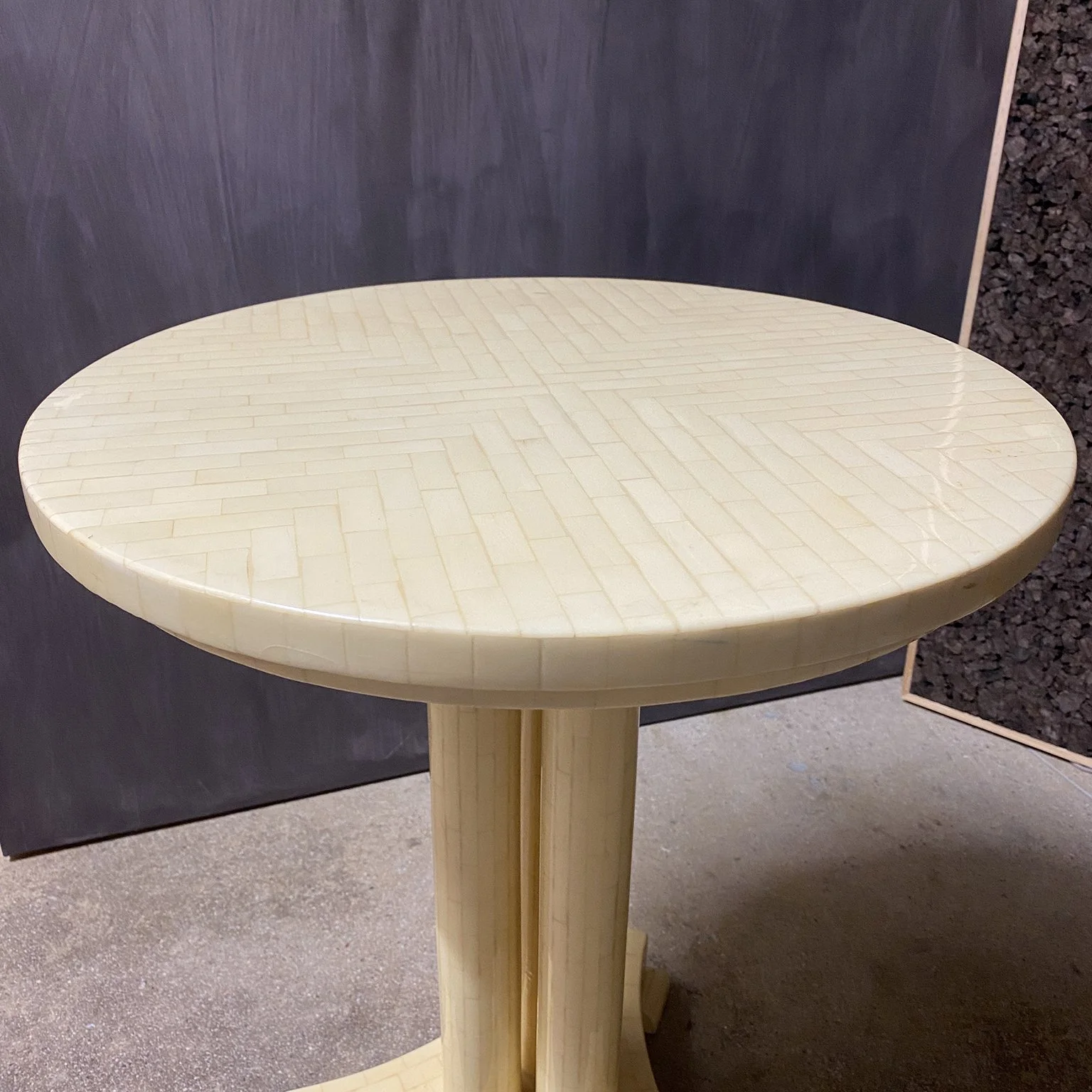 siglo-moderno-bone-veneer-pedestal-side-table-7.jpg