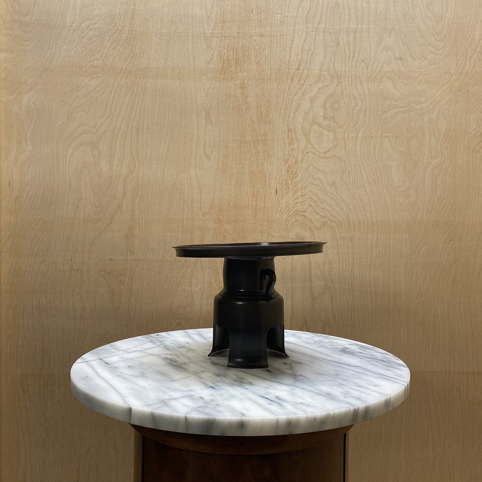 siglo-moderno-japanese-ikebana-bronze vase-3.jpg