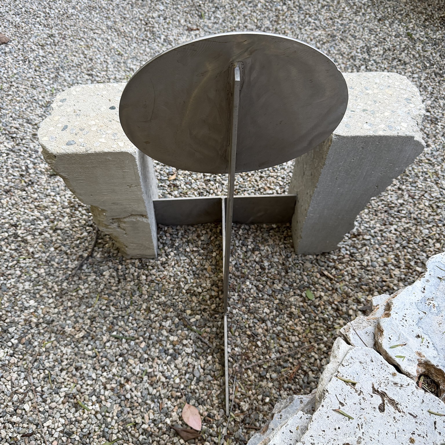 siglo-moderno-modernist-brutalist-concrete-metal-outdoor-sculpture-chairs-6.jpg