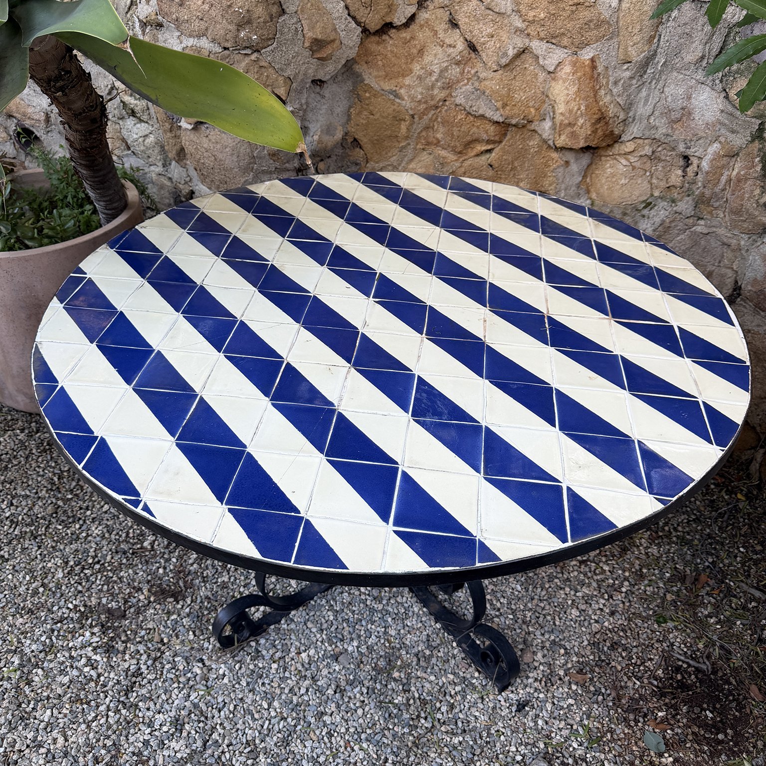 siglo-moderno-modernist-mexican-outdoor-dining-table-stripe-tile-iron-6.jpg