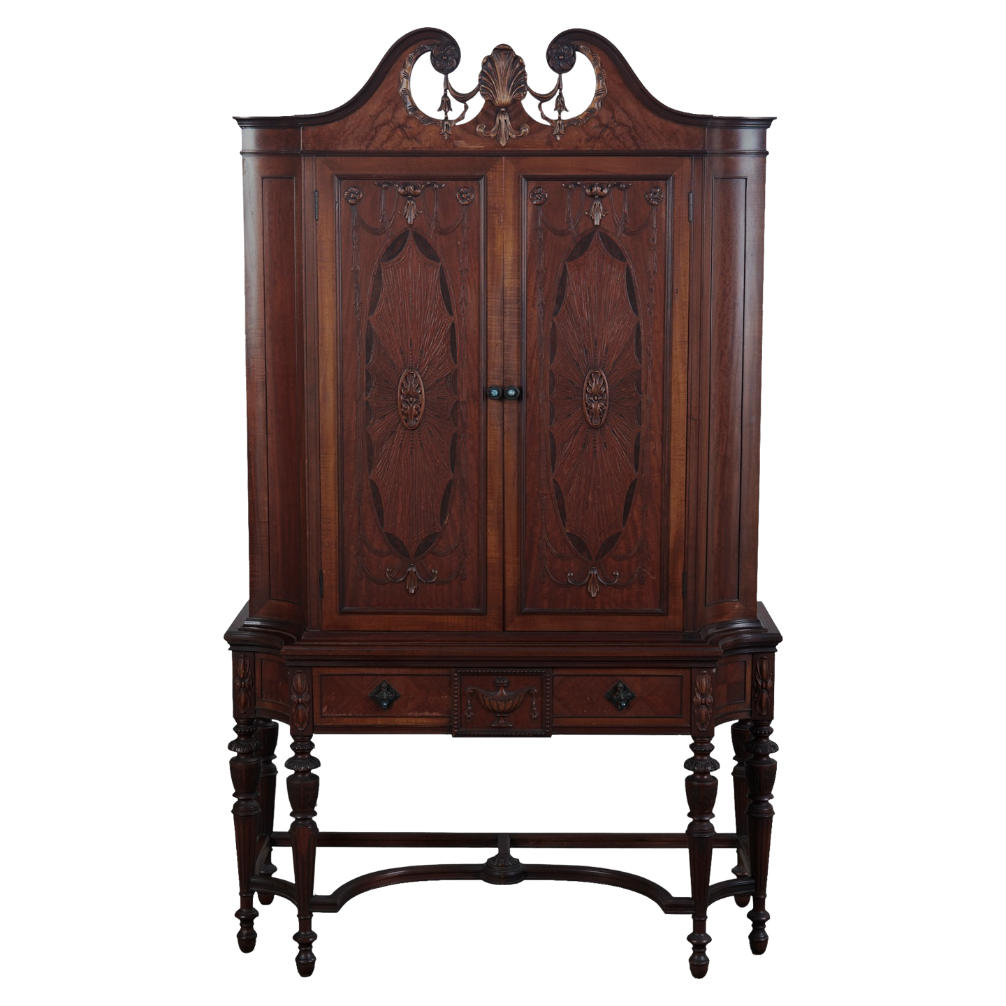 peck-hills-furmiture-american-early-19th-century-cabinet-0.png