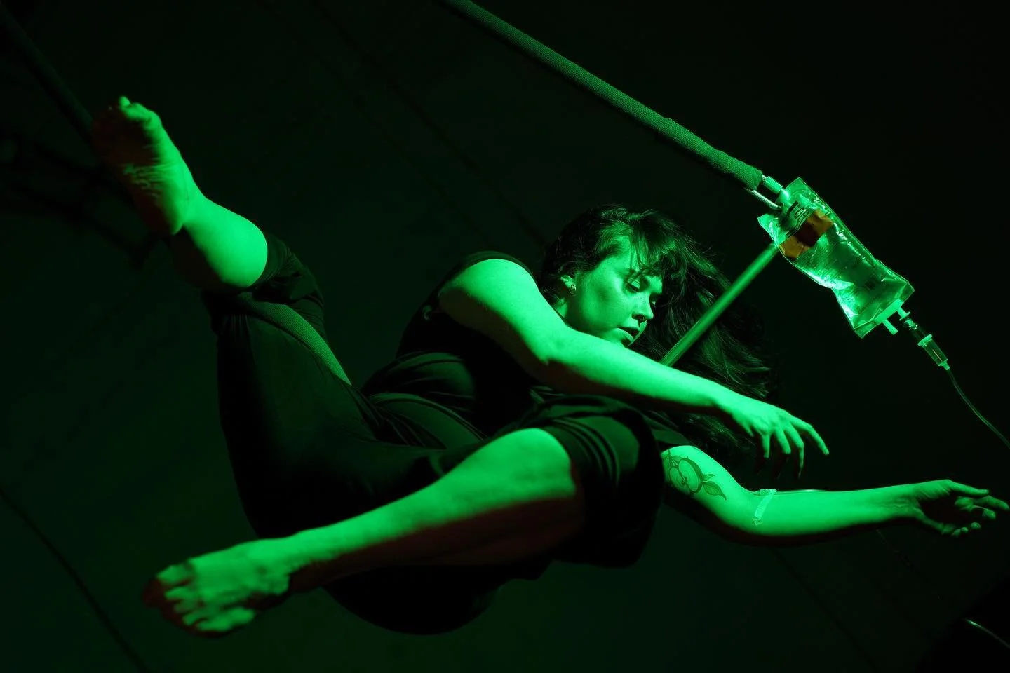 Some of the last of these beautiful photos by @monika_palova_ 💚 Nearly sold out for Friday, last chance for earlybird tickets at the link in my bio 🎟️

New 💉 by @lysamss 

@smockalleytheatre @sceneandheardfestivalofnewwork 

#malignanthumour #scen