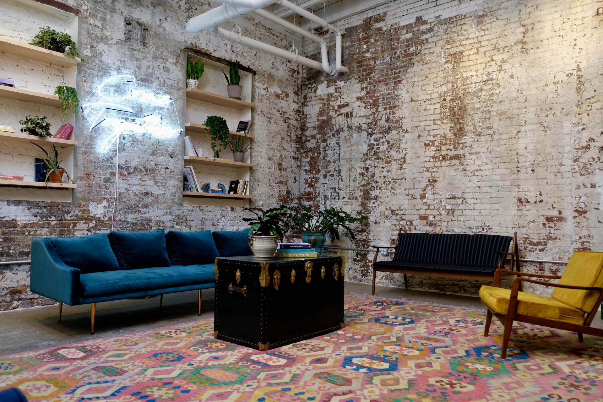 Come hang in the Goodtimes yoga lounge! Wifi, tea, and an awesome atmosphere!