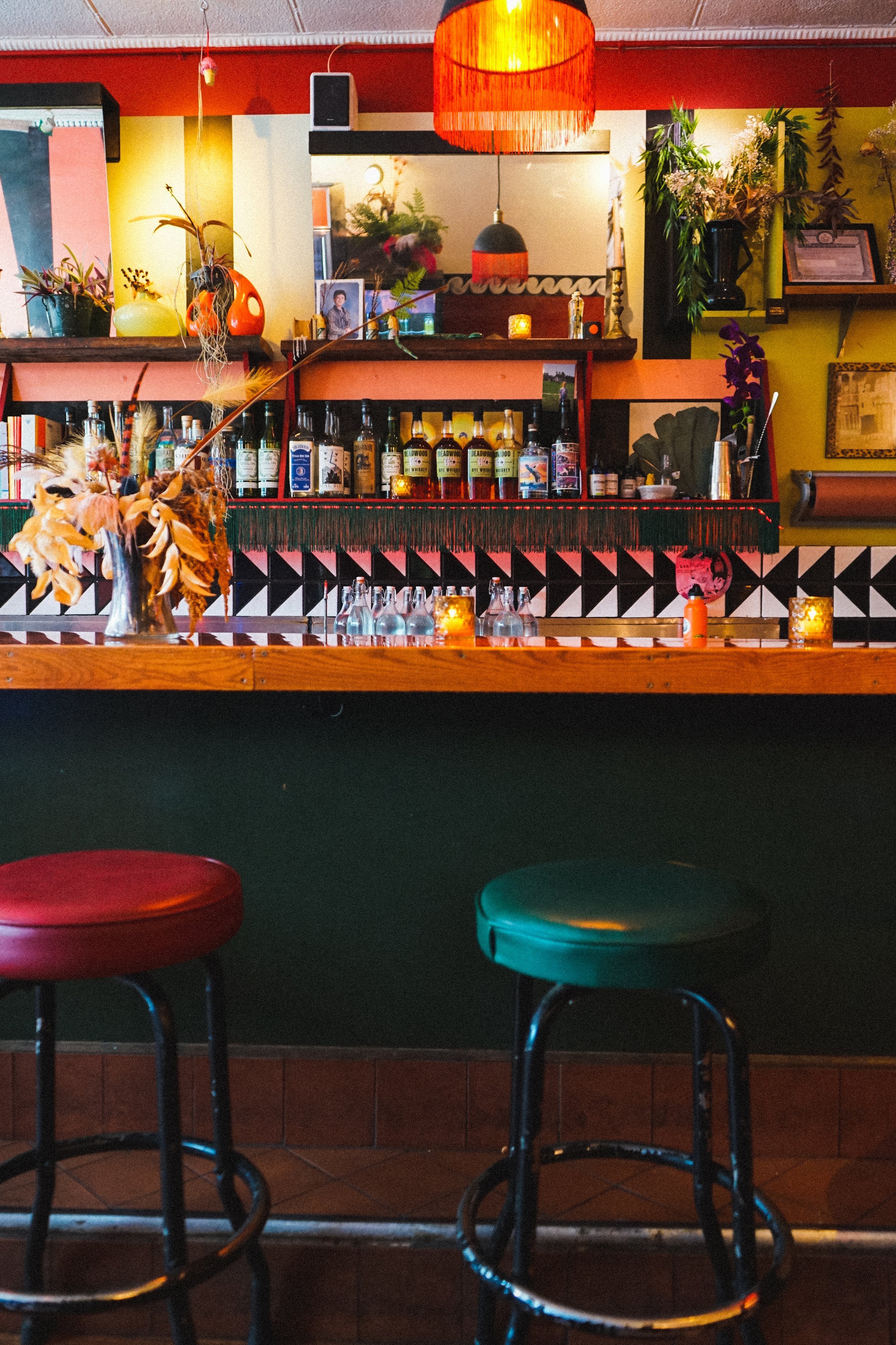 LN_03_Bar.jpeg