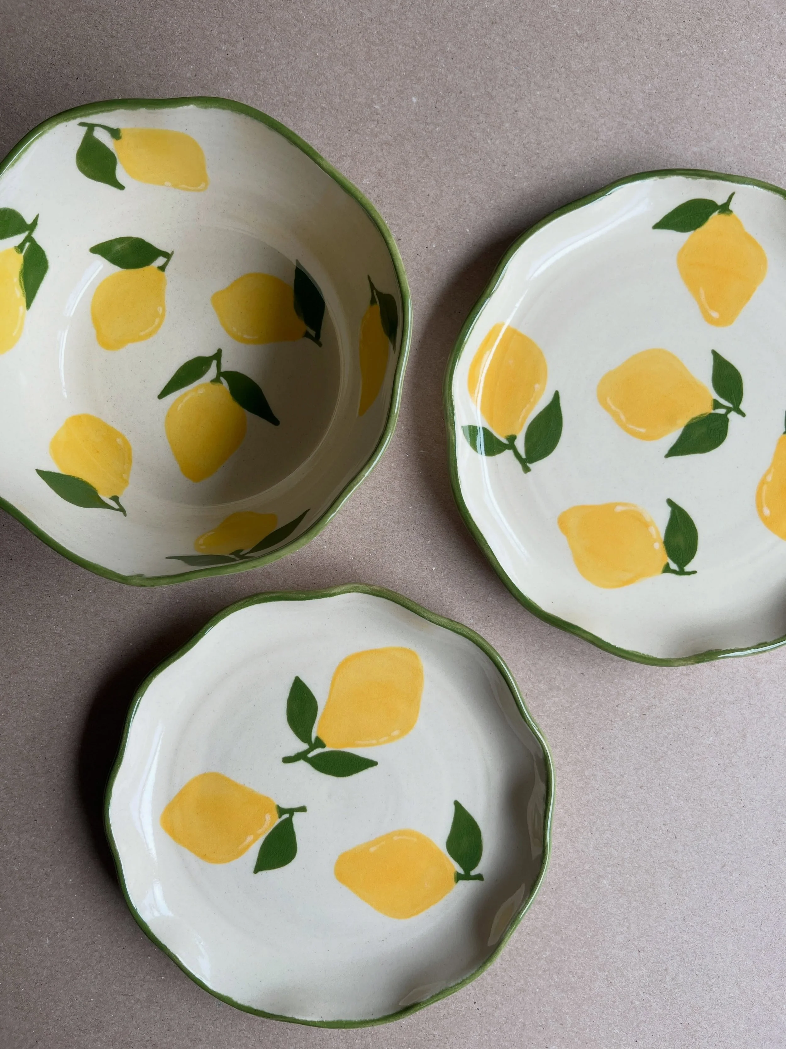 The lemons are here! Now available as the pasta bowl, side plate, and lunch plate. Plans for a matching mug coming soon. I&rsquo;m always open to new fruits and veggies, so never hesitate to ask! 🍋🍋🍋