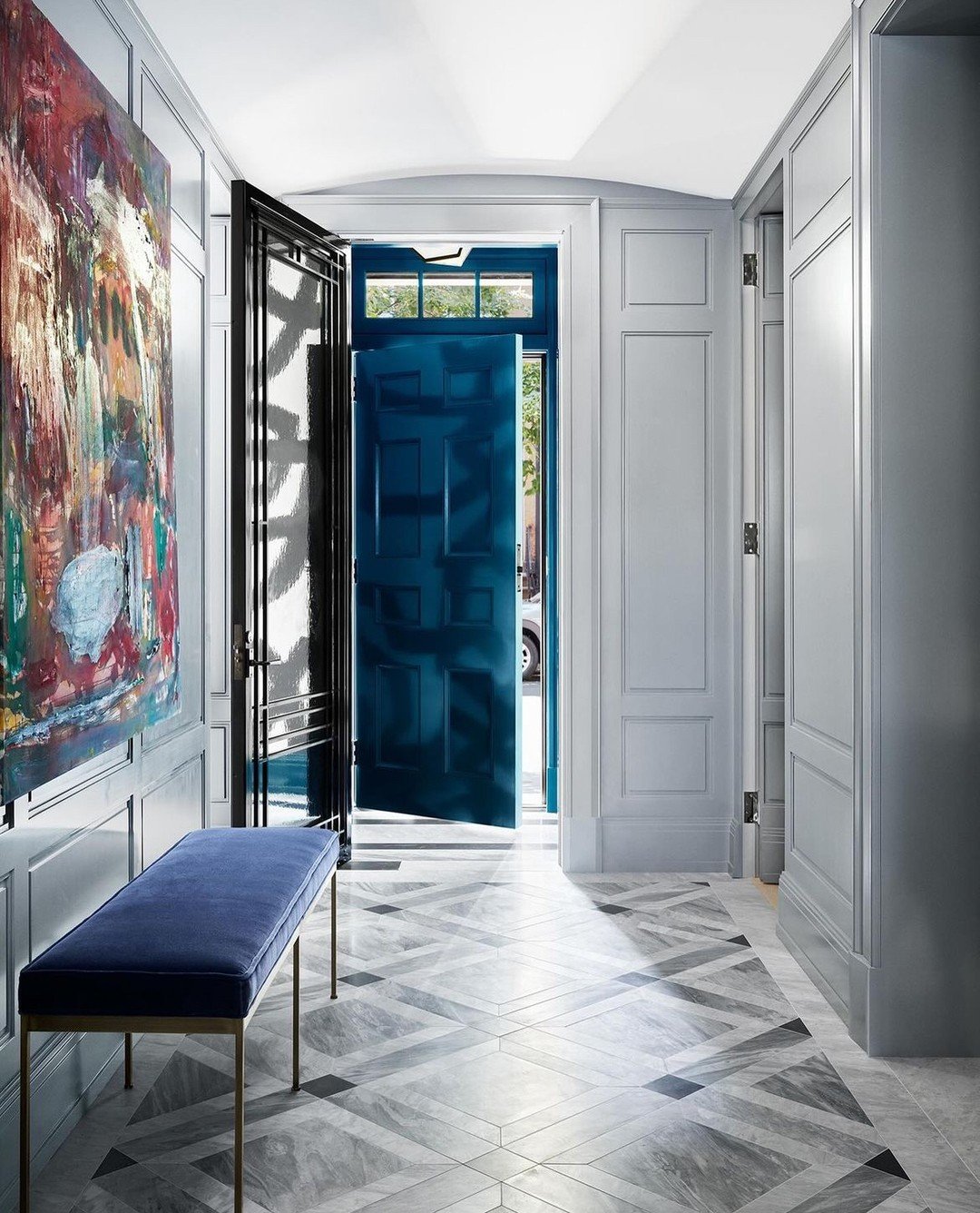 Foyer goals! (Design by @aliciamurphydesign, photo by @brittanyambridge) #thecravecollective #interiordesign #design #interiors123 #home