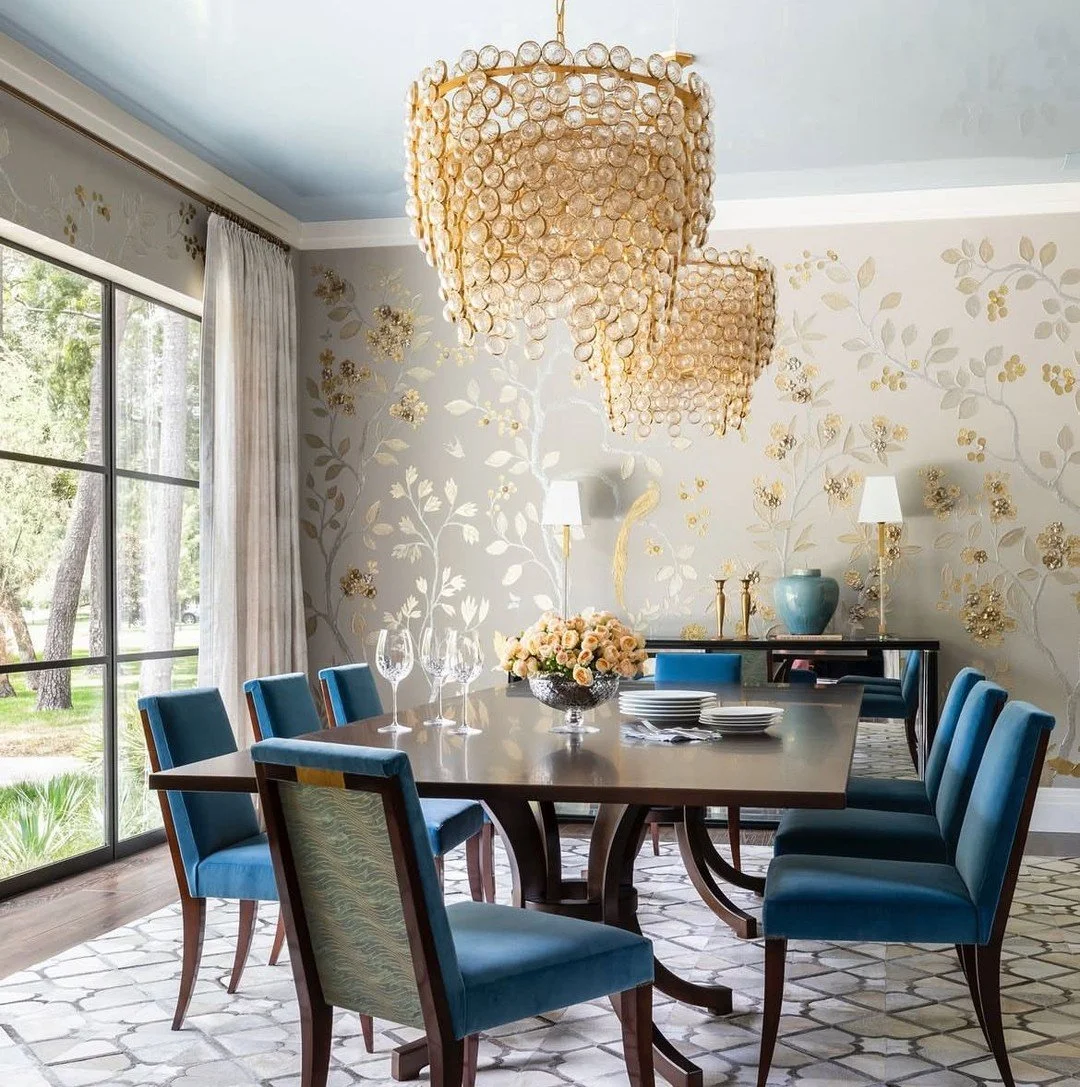 This gilded floral design from @mjatelier looks so elegant in this dining room designed by @chandoscollective. (Photo by @juliesoefer)  #thecravecollective #wallpaper #handmade #oneofakind #madeinusa