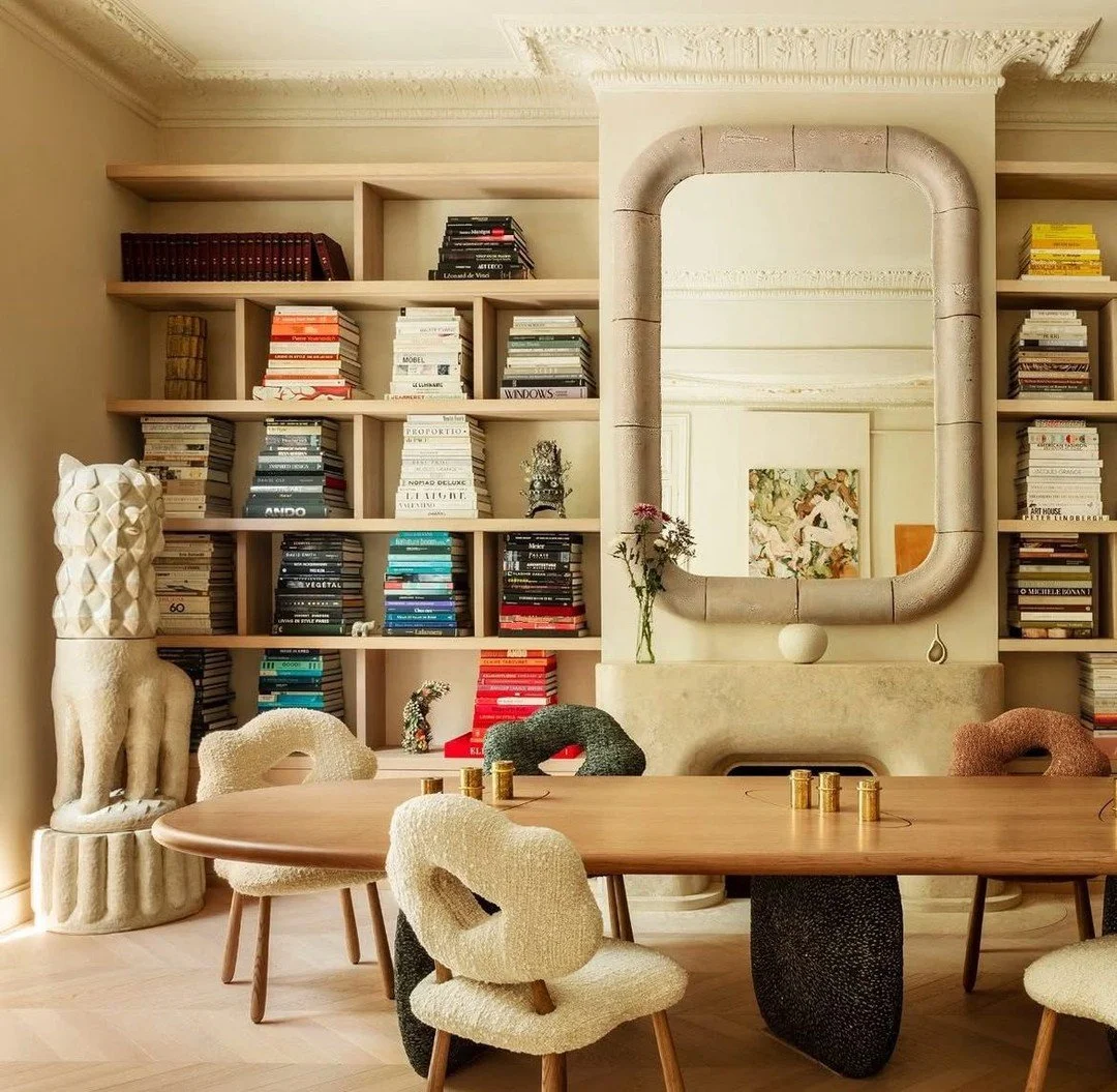 I love an extremely well curated space. (Design by @emma.donnersberg, photo by @alicemesguich)  #thecravecollective #interiordesign #design #diningroom #interiors123