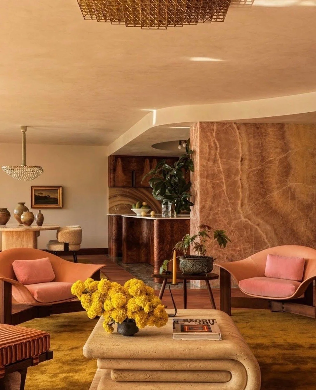 These colors in this space make it so warm and inviting. (Design by @nicholasgpotts, photo by @chrismottalini)  #thecravecollective #interiordesign #design #livingroom #interiors123