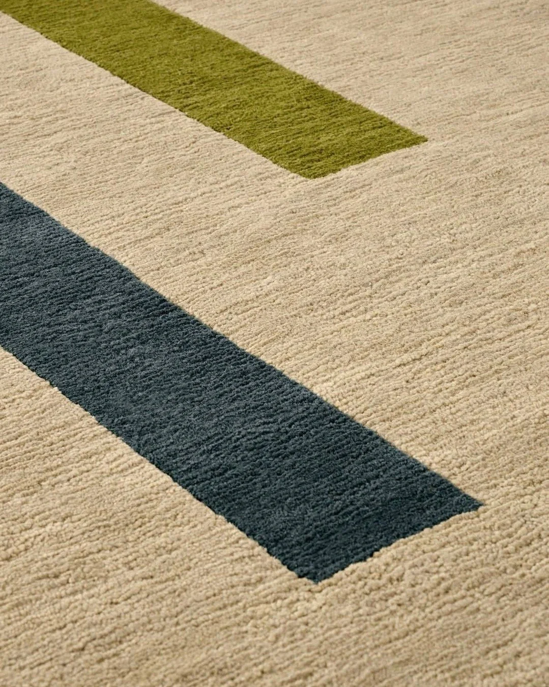 The Epure rug is one of two new designs enriching the Modernistes collection from @lamanufacturecogolinofficiel. &Eacute;pure expresses the essence of modernism in its most understated form. Its minimalist design explores the precision of proportions