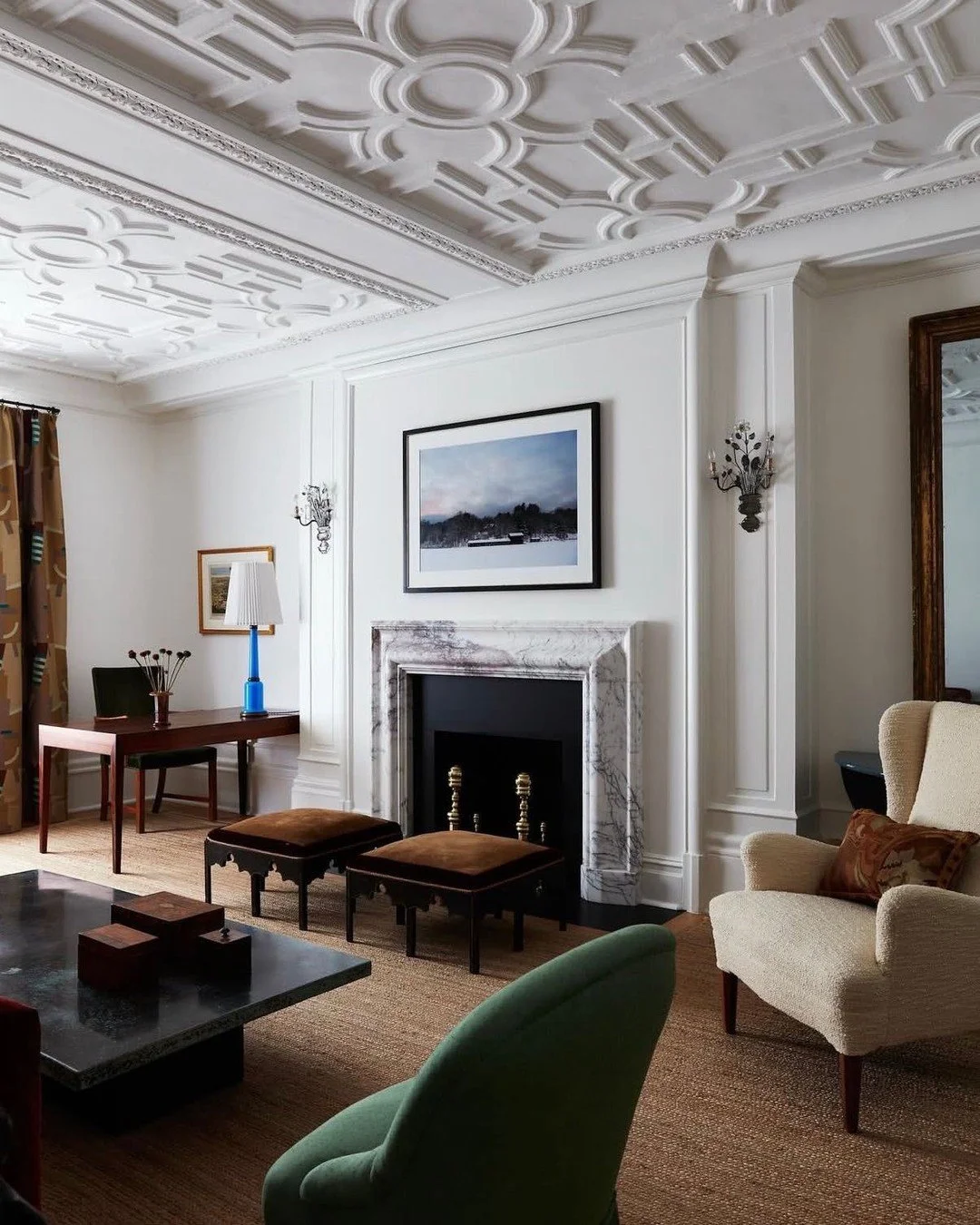 I&rsquo;m all about an intricate ceiling! (Design by @pappasmirondesign)  #thecravecollective #interiordesign #design #livingroom #interiors123