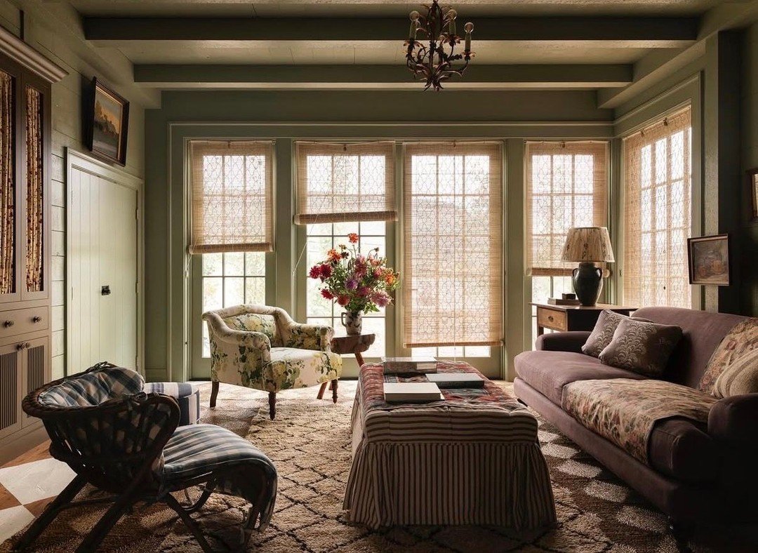 Cottage dreams. (Design by @heidicaillierdesign)  #thecravecollective #interiordesign #design #livingroom #interiors123