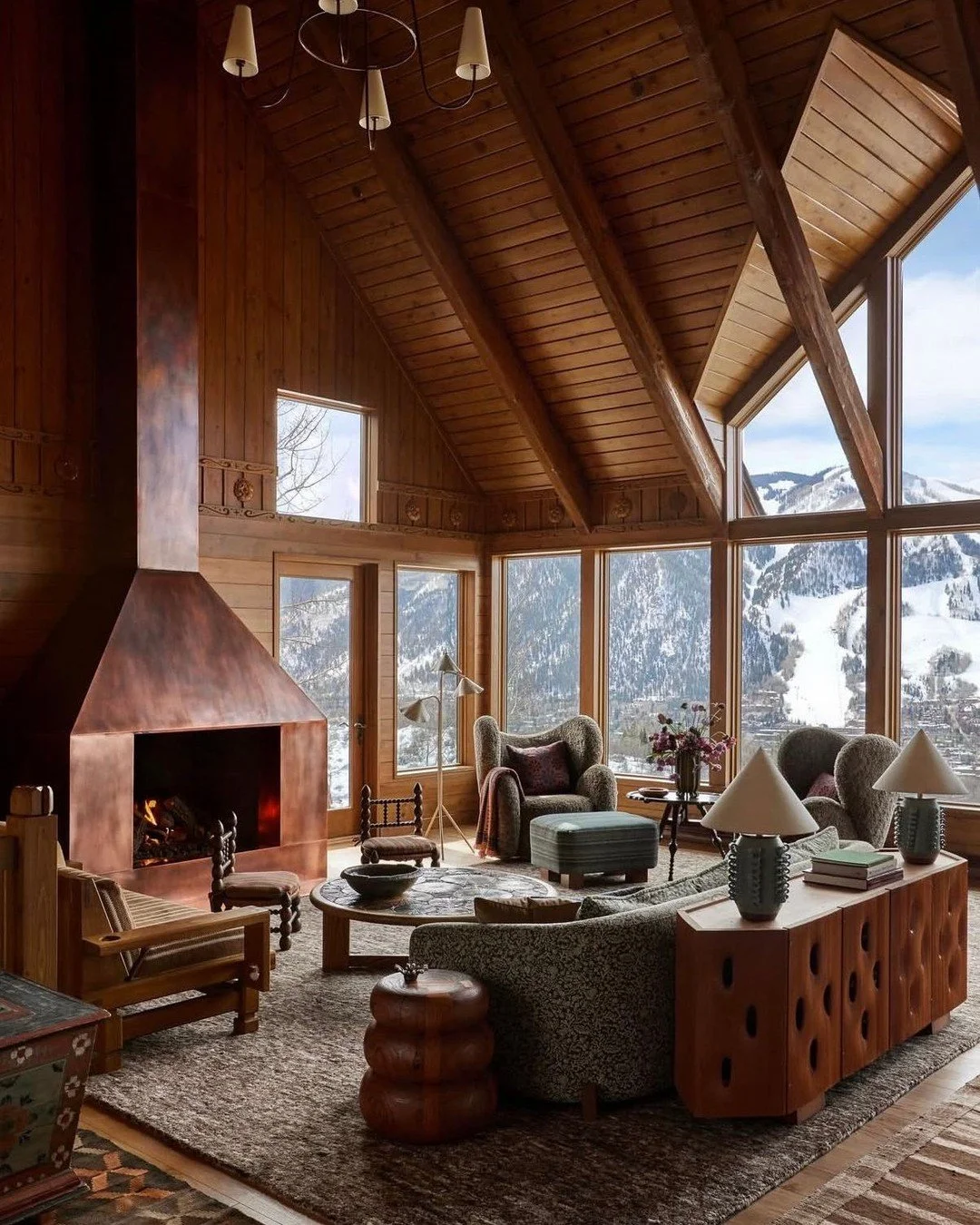 Views everywhere you look. (Design by @reathdesign, photo by @laurejiet)  #thecravecollective #interiordesign #design #livingroom #interiors123