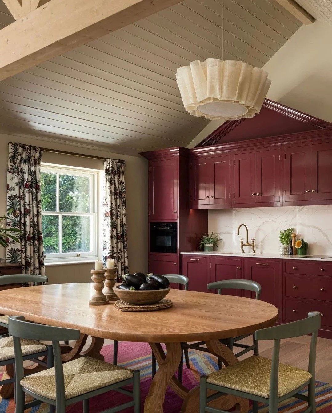 Rich burgundy cabinets&hellip;yes please! (Design by @ameliamcneil, photo by @alexanderjamesphoto)  #thecravecollective #interiordesign #design #livingroom #interiors123
