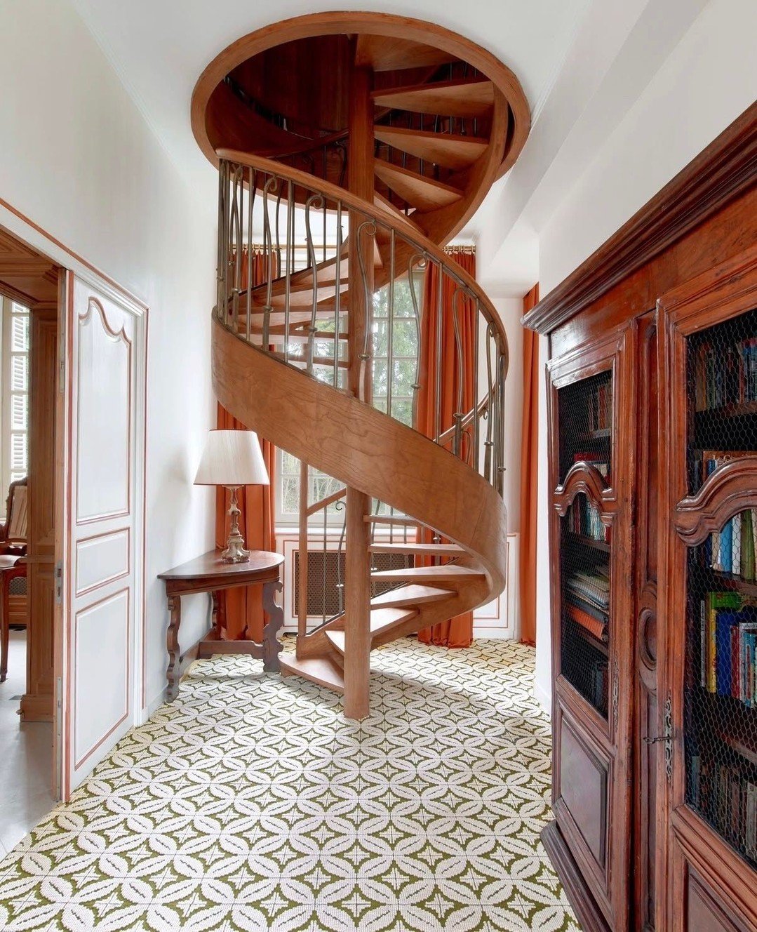 A private residence in Normandy featuring @lamanufacturecogolinofficiel&rsquo;s Tapis Verne rug.  #thecravecollective #rugs #bespokerugs #handmade #luxury