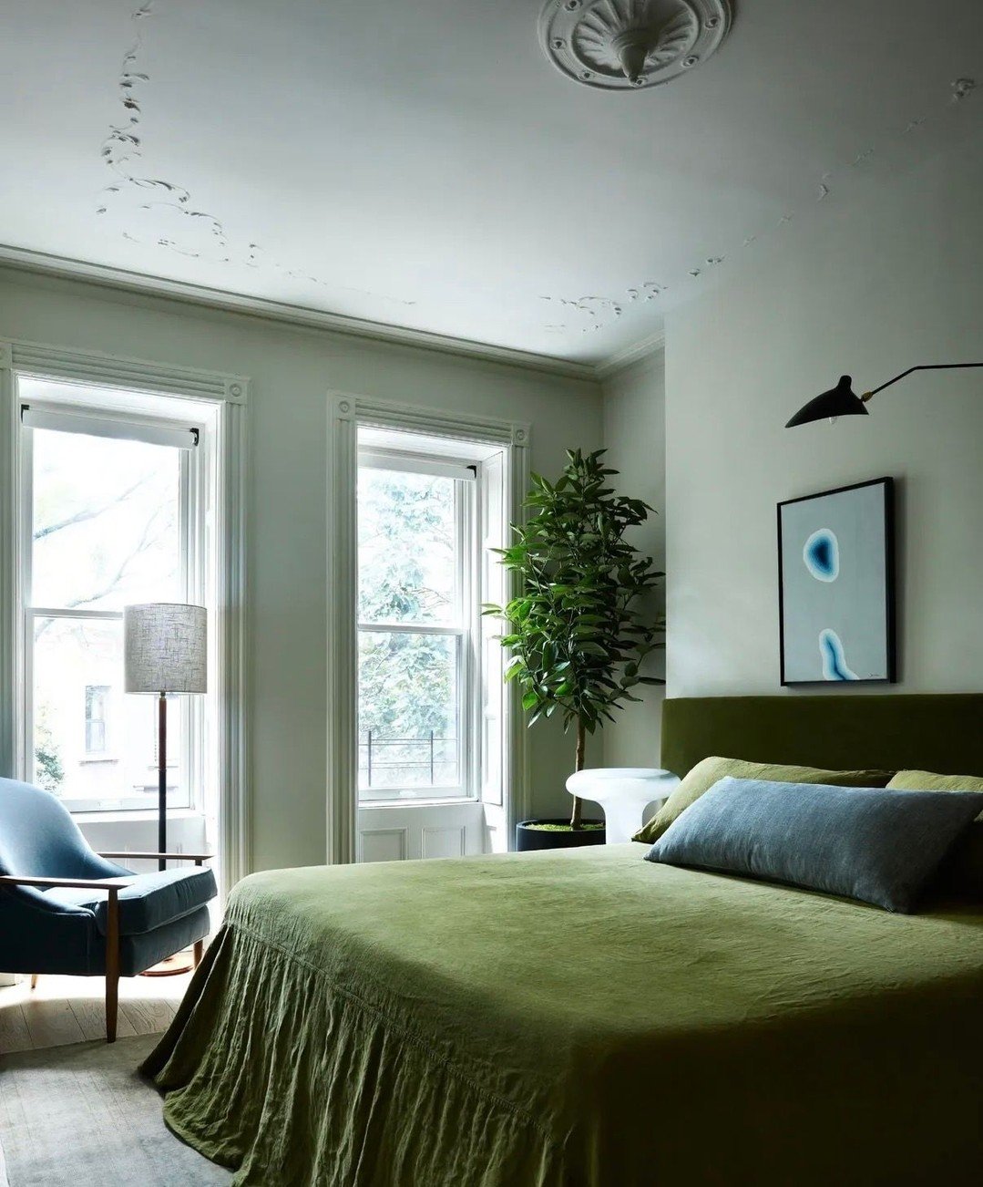 I love this gorgeous mossy green hue. (Design by @crystalsinclairdesigns)  #thecravecollective #interiordesign #design #masterbedroom #interiors123