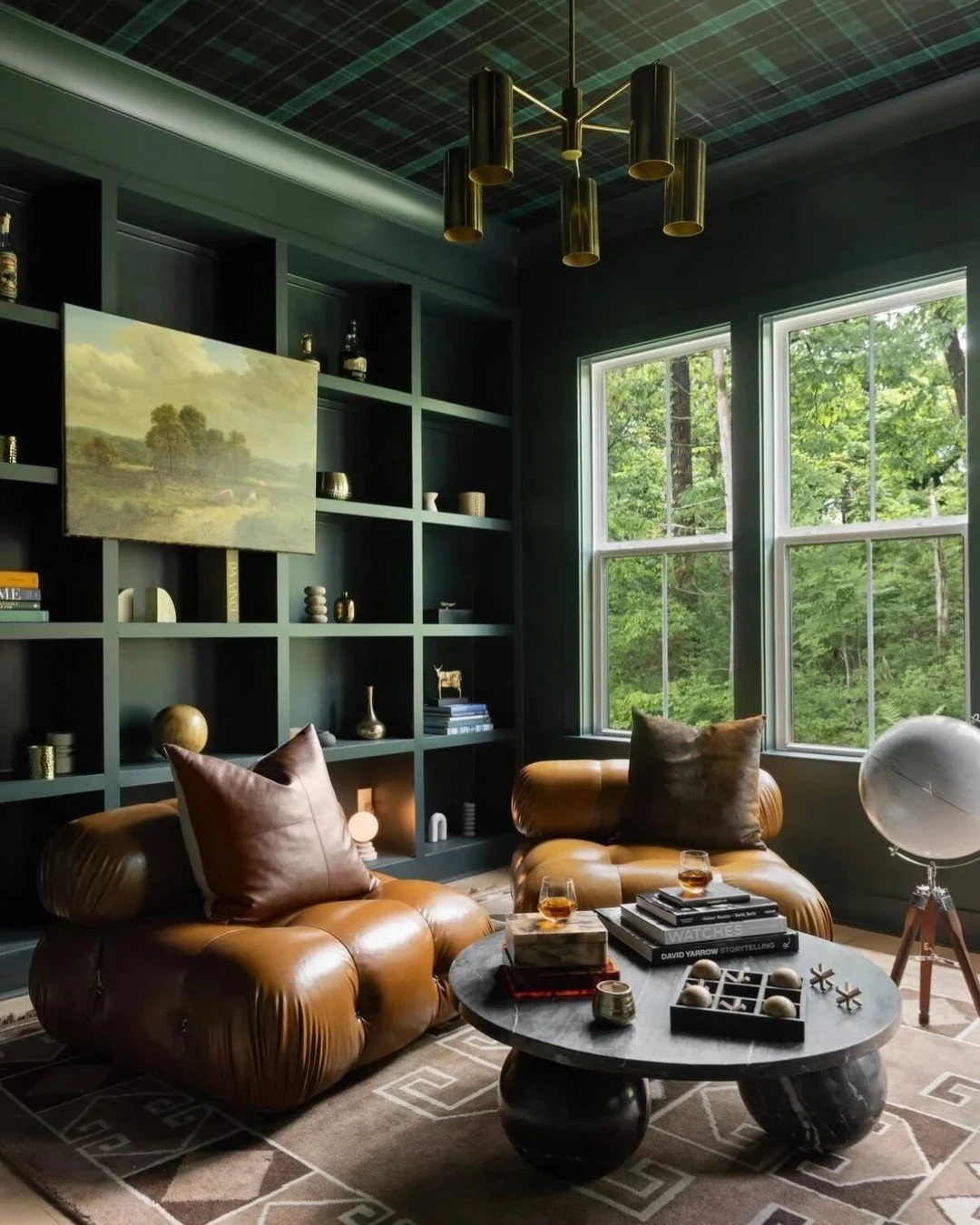 I love a fun ceiling detail! (Design by @therachelbrown_, photo by @kevinbrost)  #thecravecollective #interiordesign #design #livingroom #interiors123