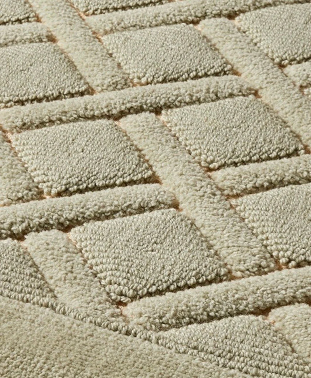 The soft textural Gassin rug from @lamanufacturecogolinofficiel. DM for samples!  #thecravecollective #rugs #bespokerugs #handmade #luxury