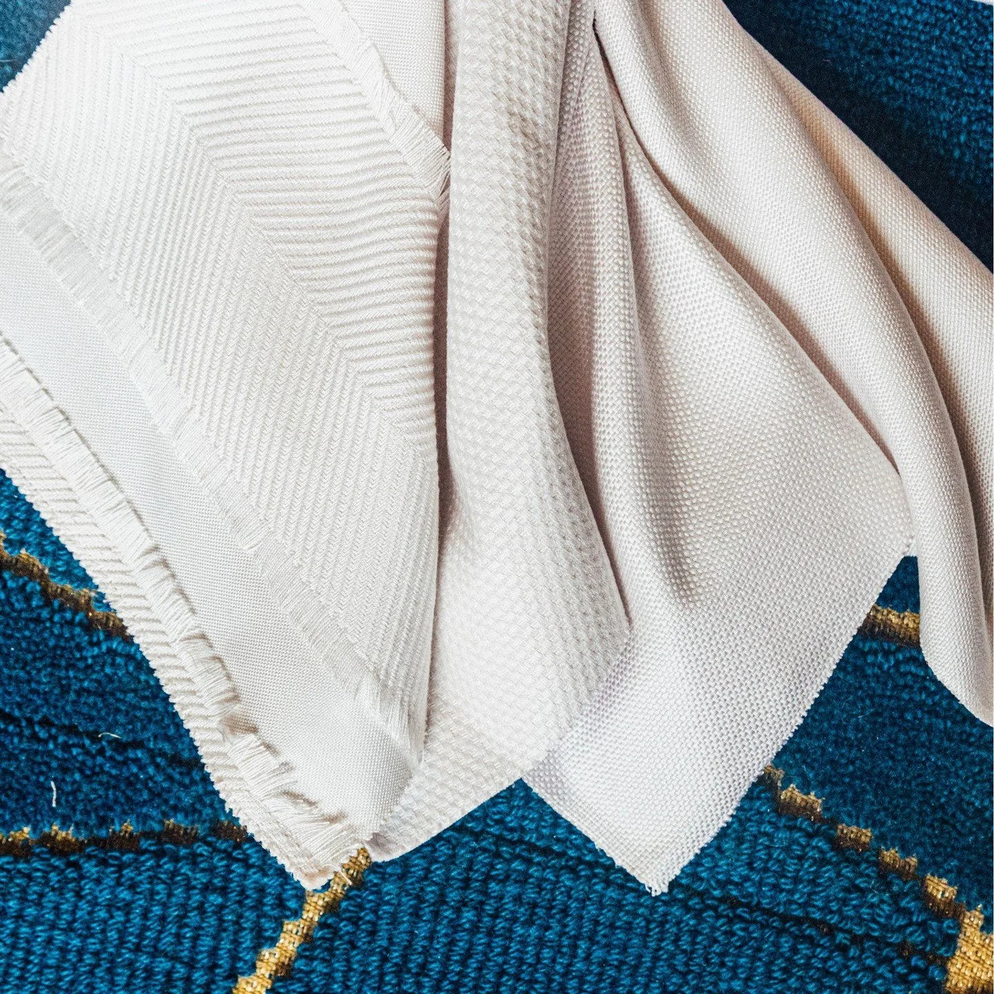 Creamy and dreamy neutrals for indoors or out from @tatizeasyliving.  #thecravecollective #outdoorfabric #outdoorliving #fabric #fabriclove