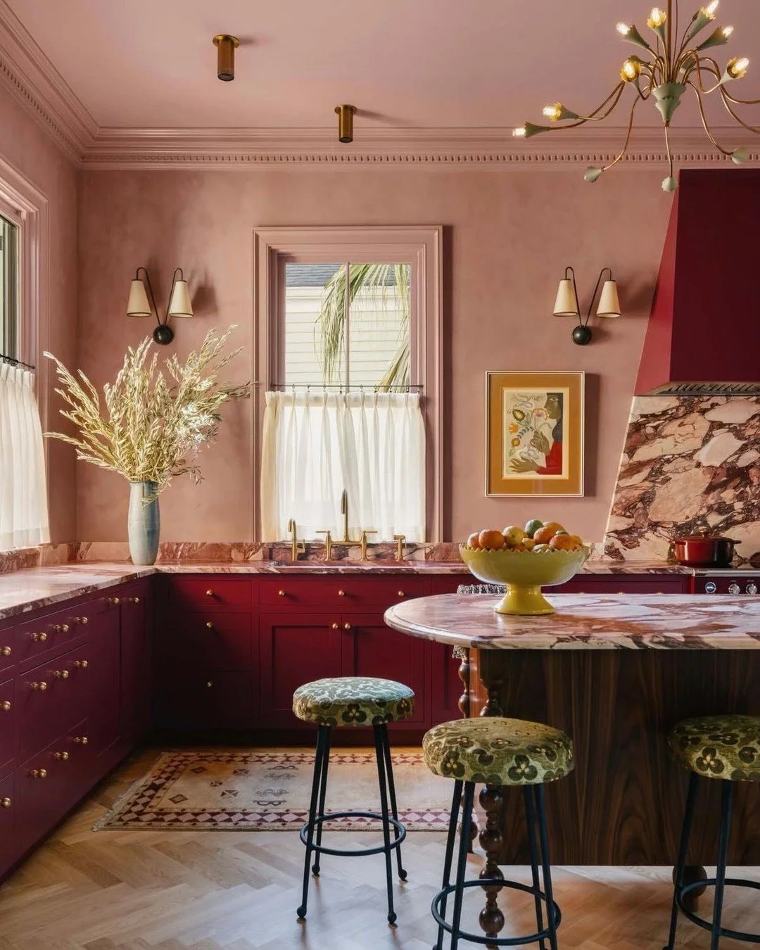 Now this is a kitchen I could cook a meal in! (Design by @dabito)  #thecravecollective #interiordesign #design #kitchengoals #interiors123