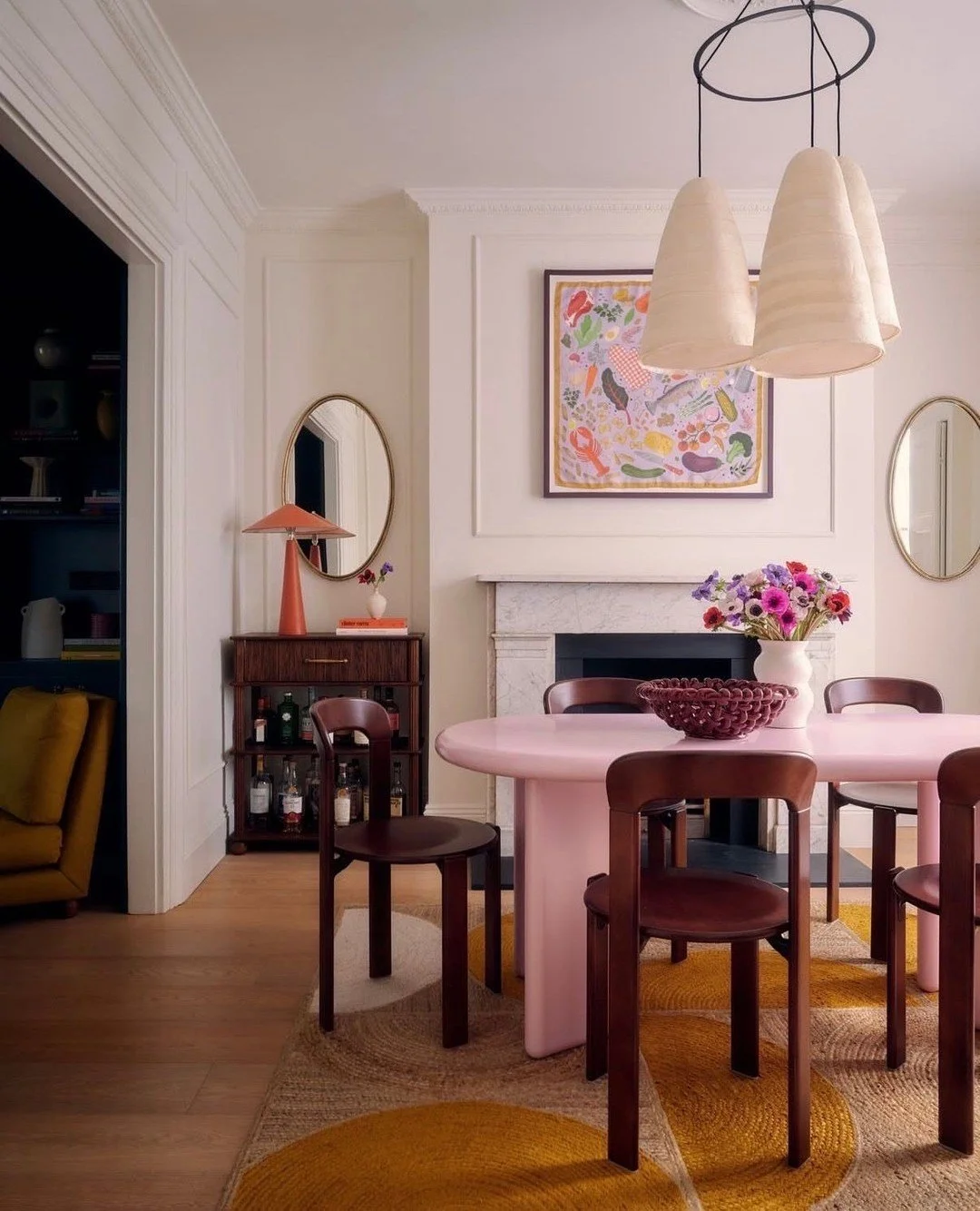 This pink dining table is everything! (Design by @lizziegreen.co, photo by @jasperfry)  #thecravecollective #interiordesign #design #diningroom #interiors123