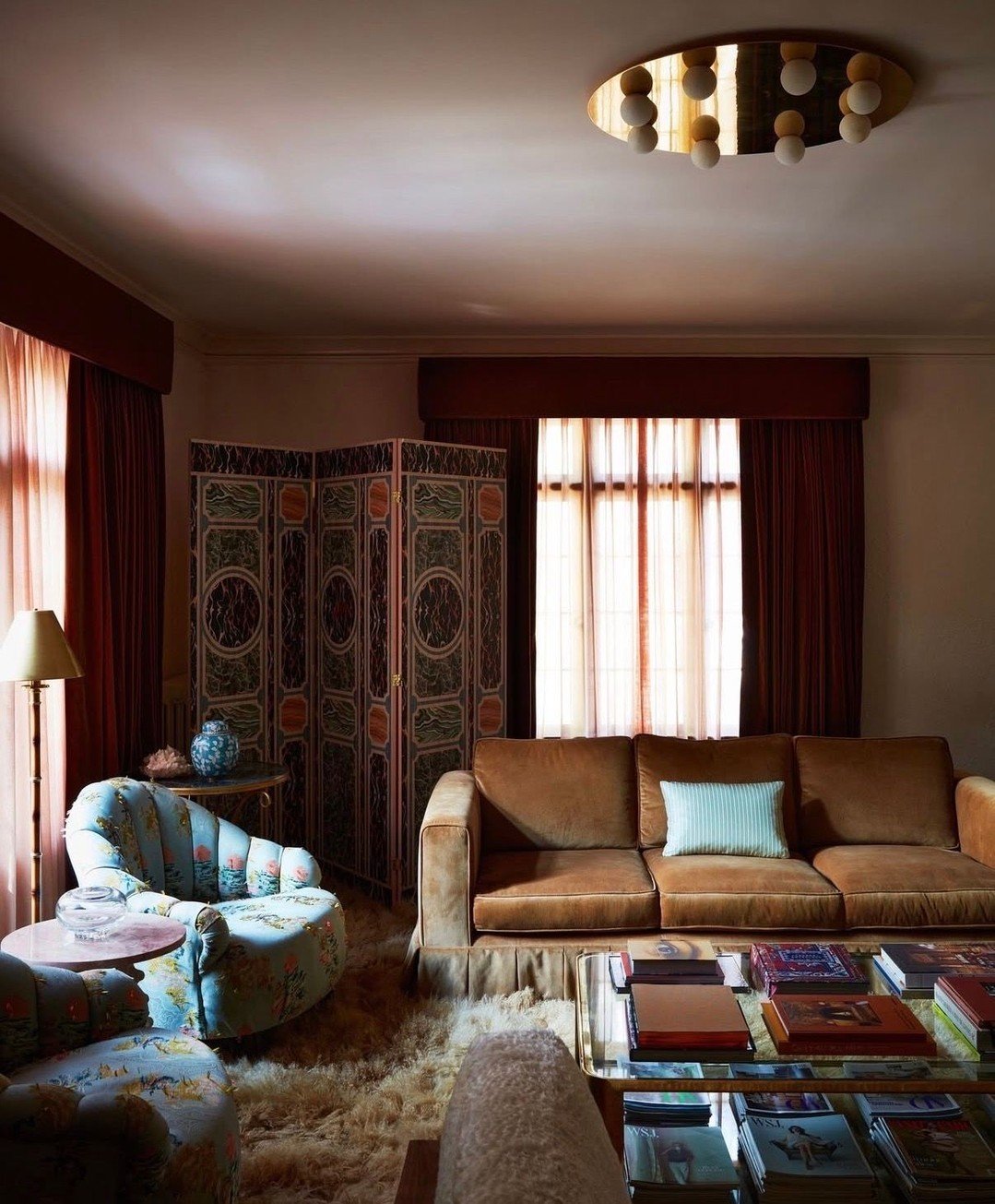 I love this eclectic look. (Design by @anne_mcdonald_design, photo by @timlenzphoto)  #thecravecollective #interiordesign #design #livingroom #interiors123