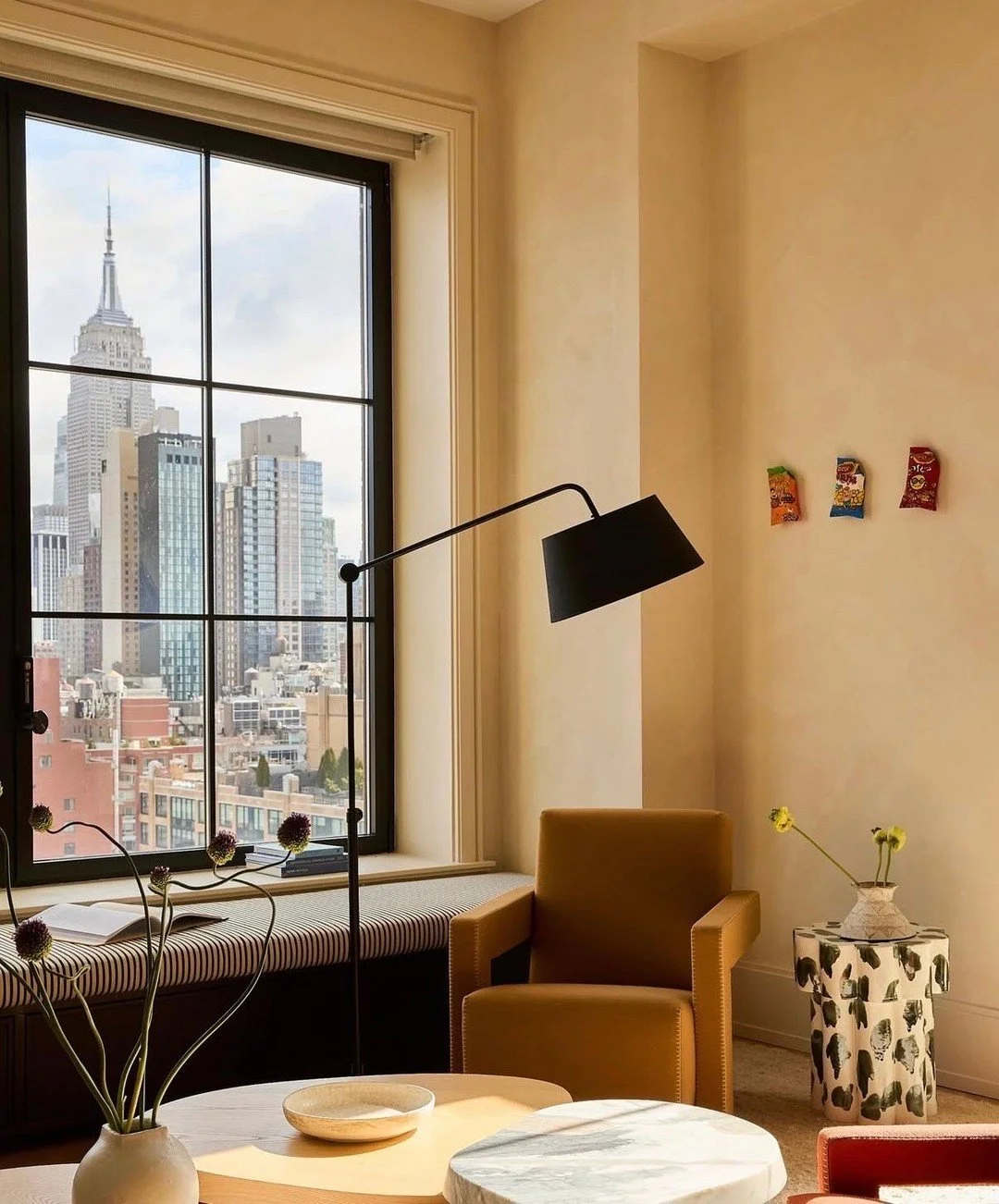 Who doesn&rsquo;t love a room with a view? (Design by @parisforino)  #thecravecollective #interiordesign #design #livingroom #interiors123