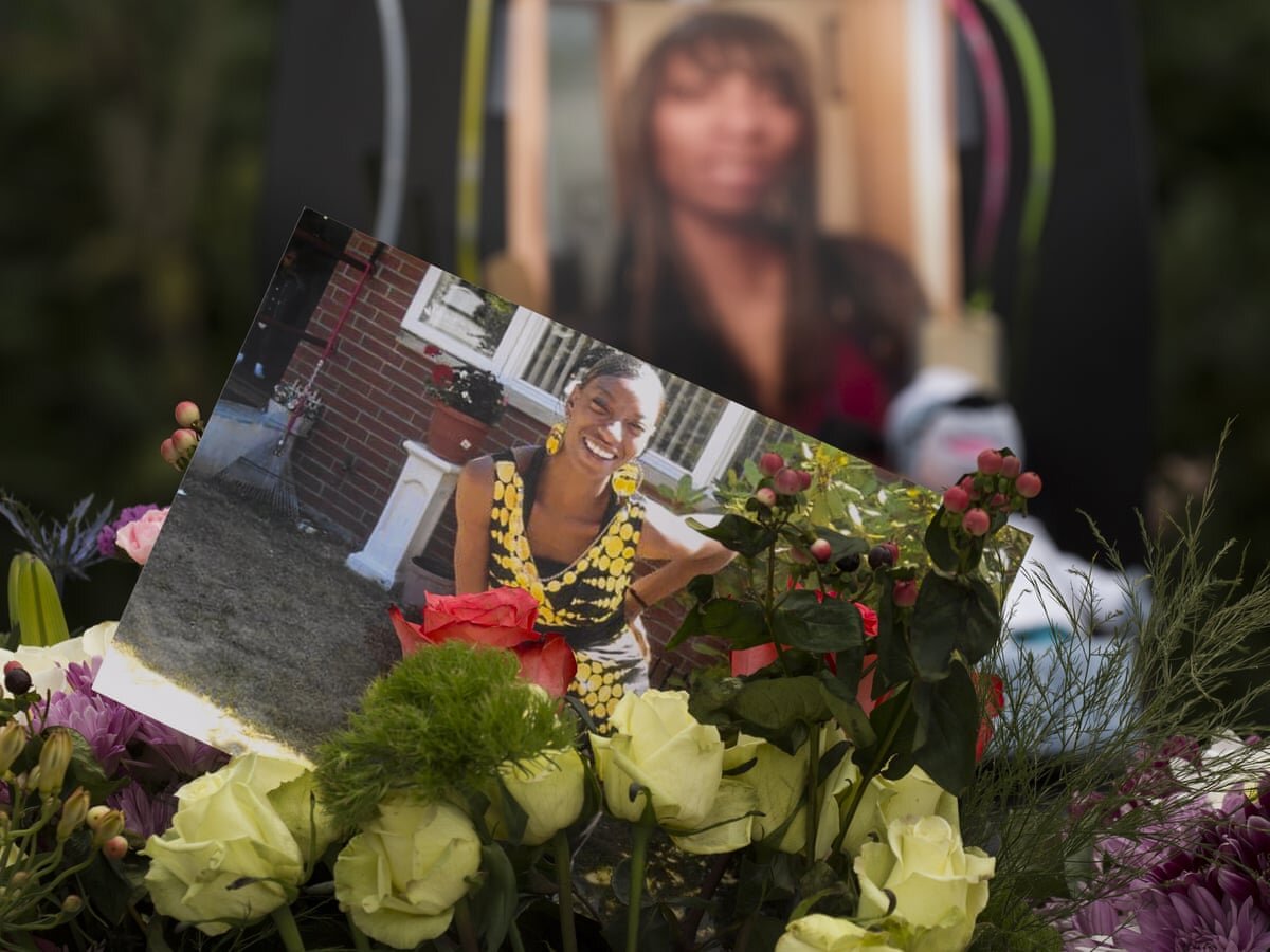 Officers seek ban on video livestream of Charleena Lyles' inquest