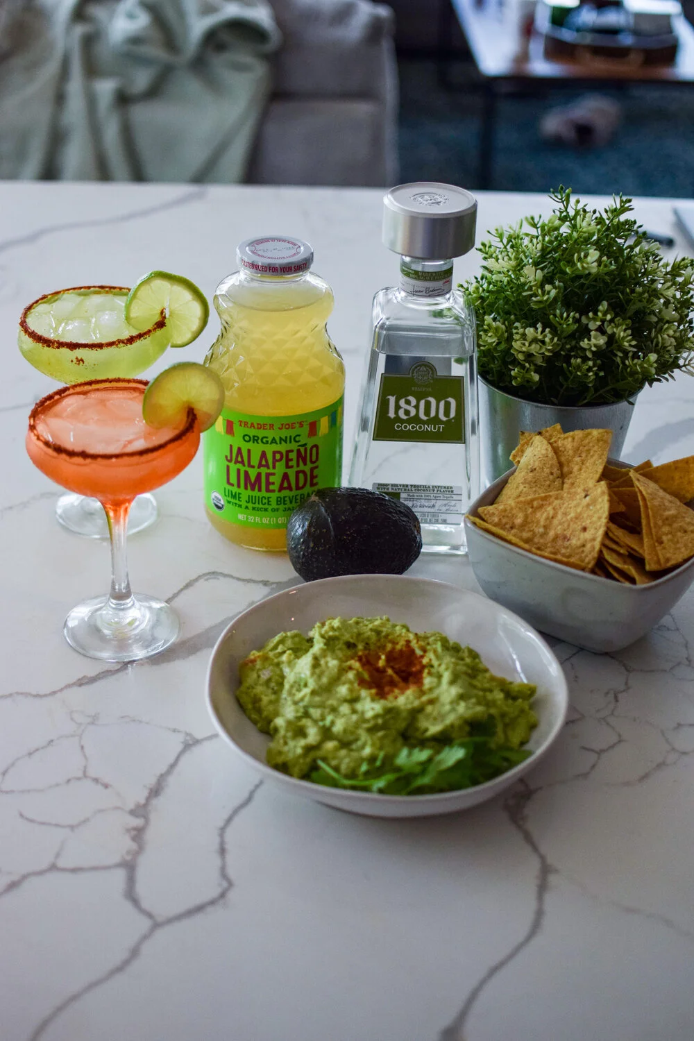 JALAPEÑO MARGARITAS & MY FAVORITE GUAC RECIPE
