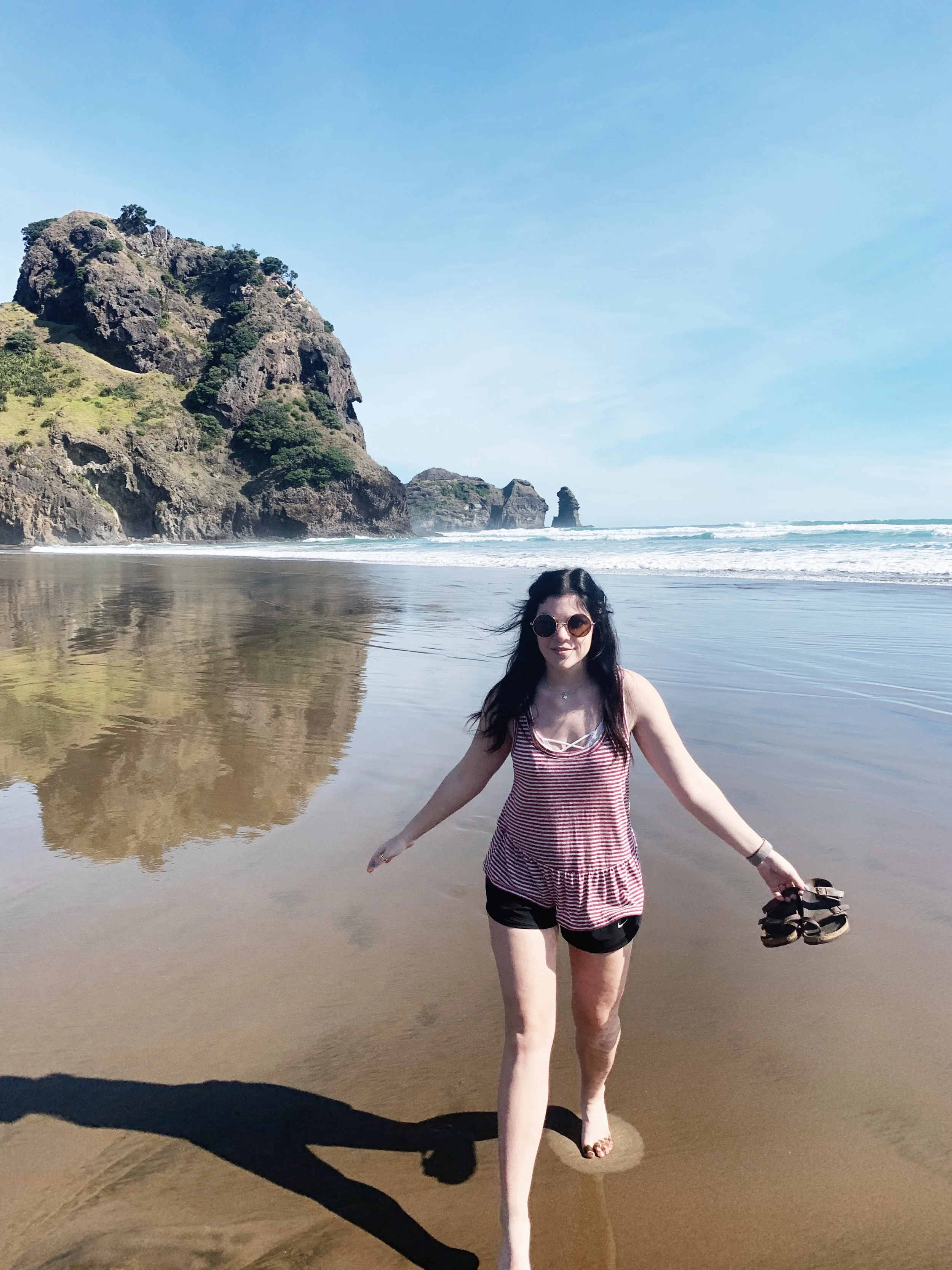 THE EASIEST WAY TO GO TO THE FAMOUS PIHA BEACH