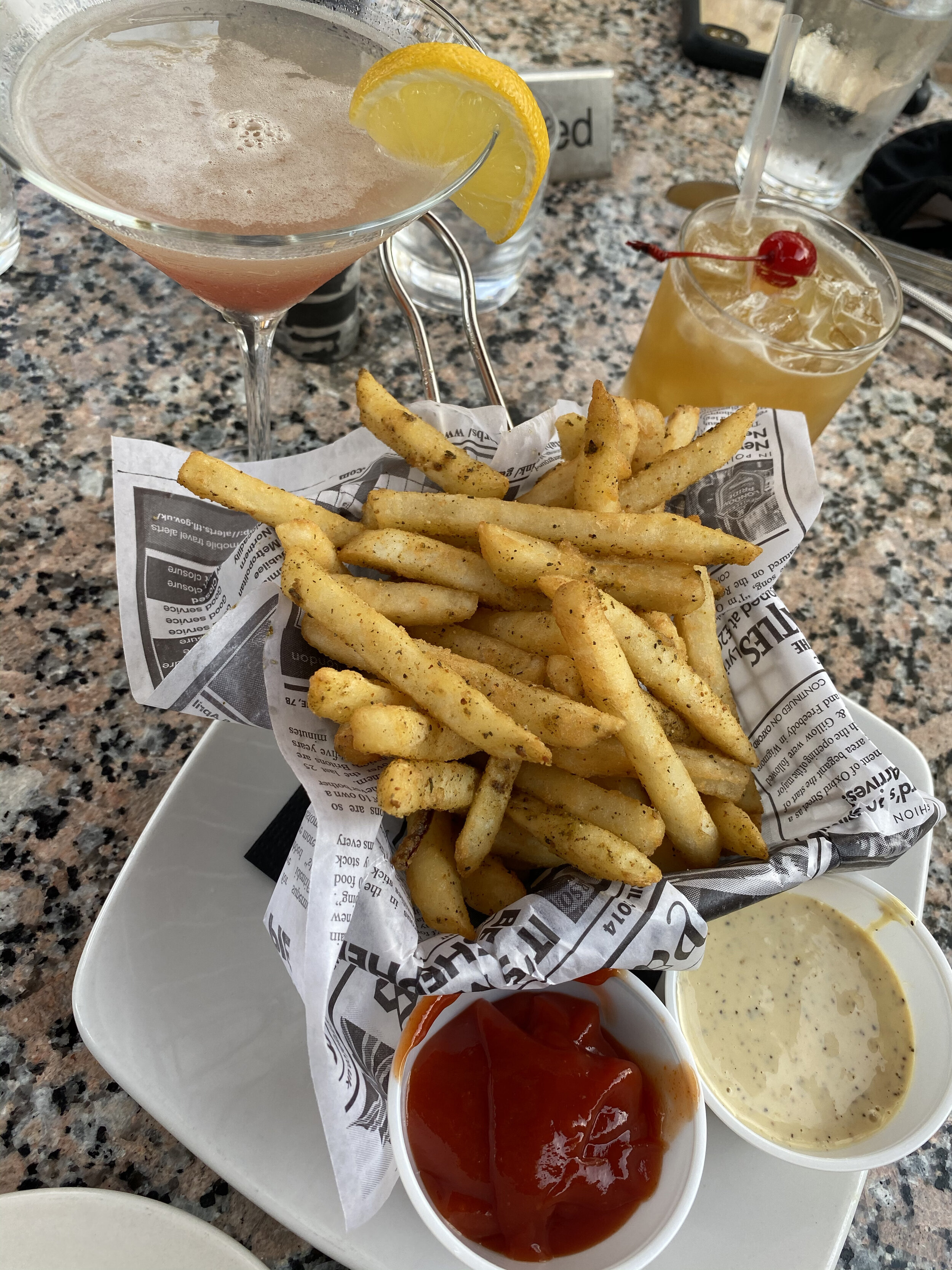 fries with dip and drinks at the Navajo Grill