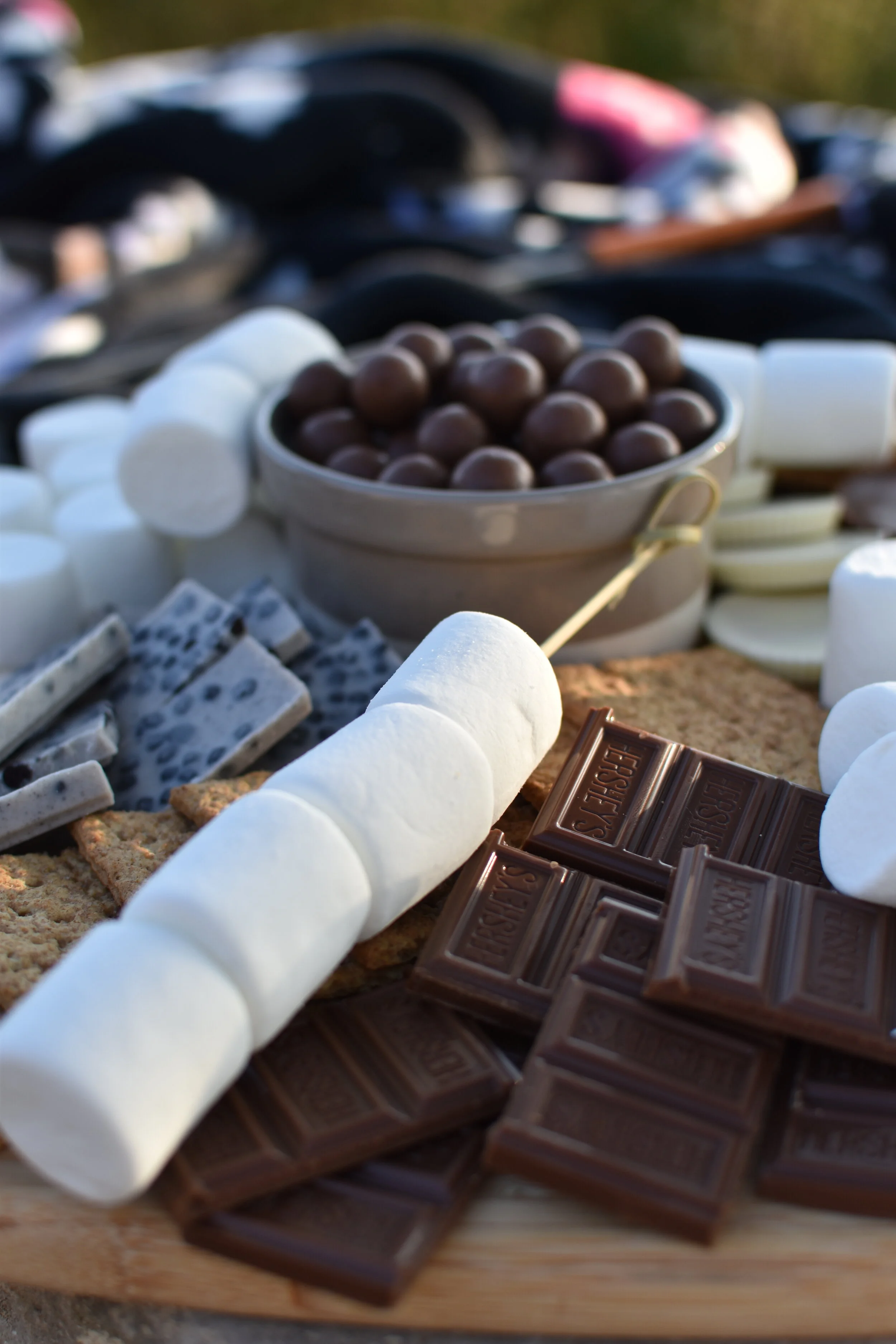 s'mores board closeup of mashmallows