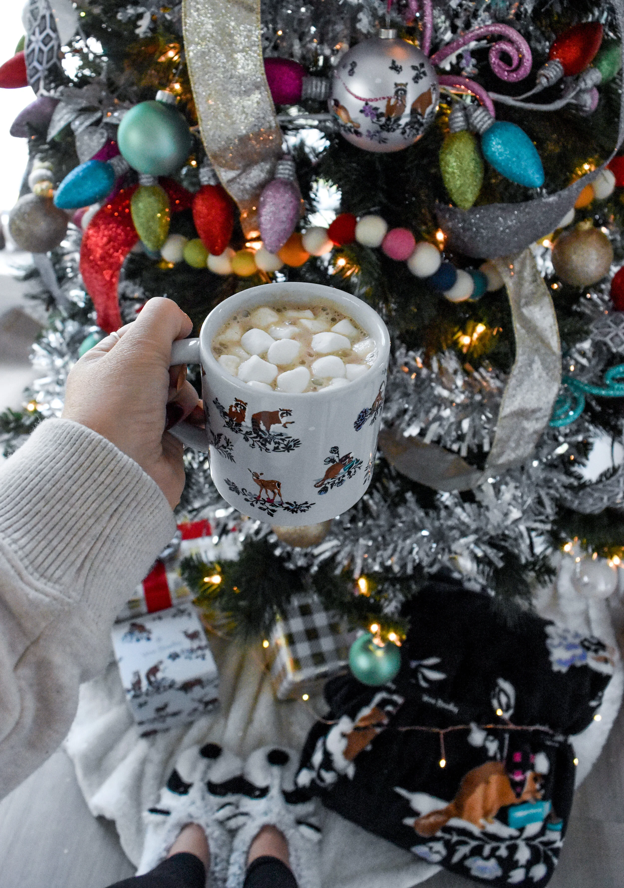 50+ HOLIDAY GIFT IDEAS FOR THE GIRLBOSS IN YOUR LIFE