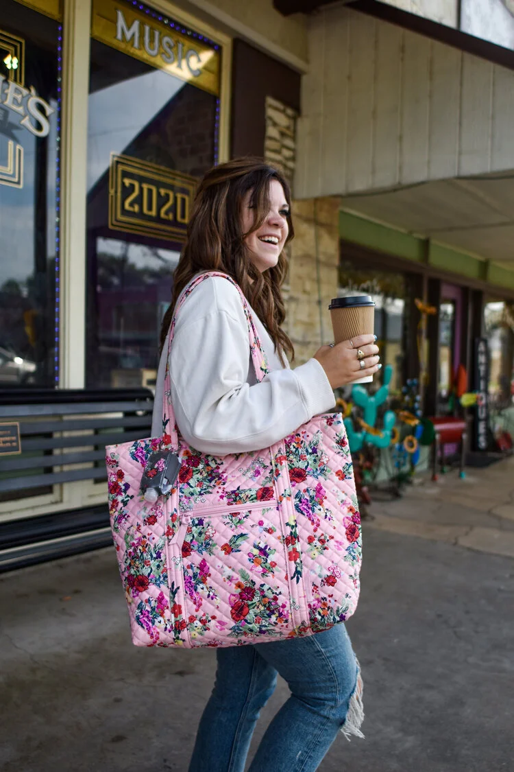 VERA BRADLEY’S PATTERNS WITH AN AMAZING CAUSE FOR OCTOBER