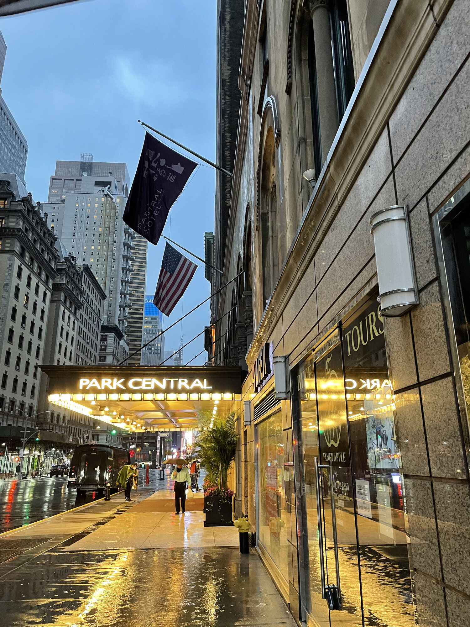 WHY YOU NEED TO BOOK A STAY AT PARK CENTRAL HOTEL IN NYC ASAP