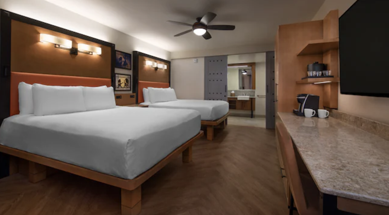 room with bed at DISNEY'S CORONADO SPRINGS RESORT