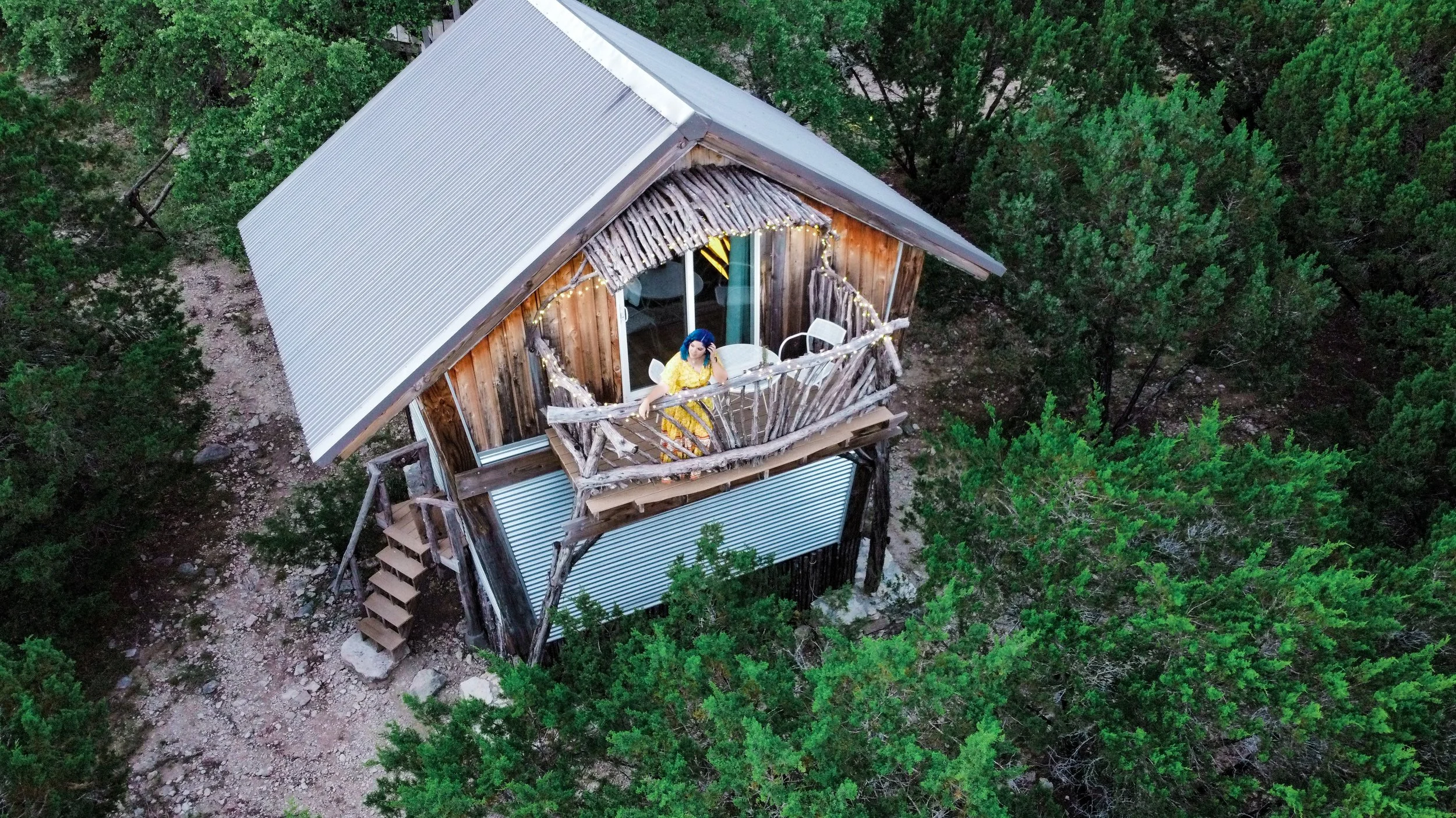 LIVE LIKE A BIRD AT SKYBOX CABINS IN GLEN ROSE, TEXAS