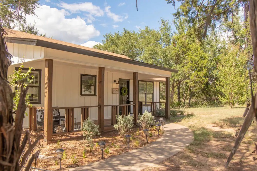 exterior airbnb of one of the places to stay in glen rose tx