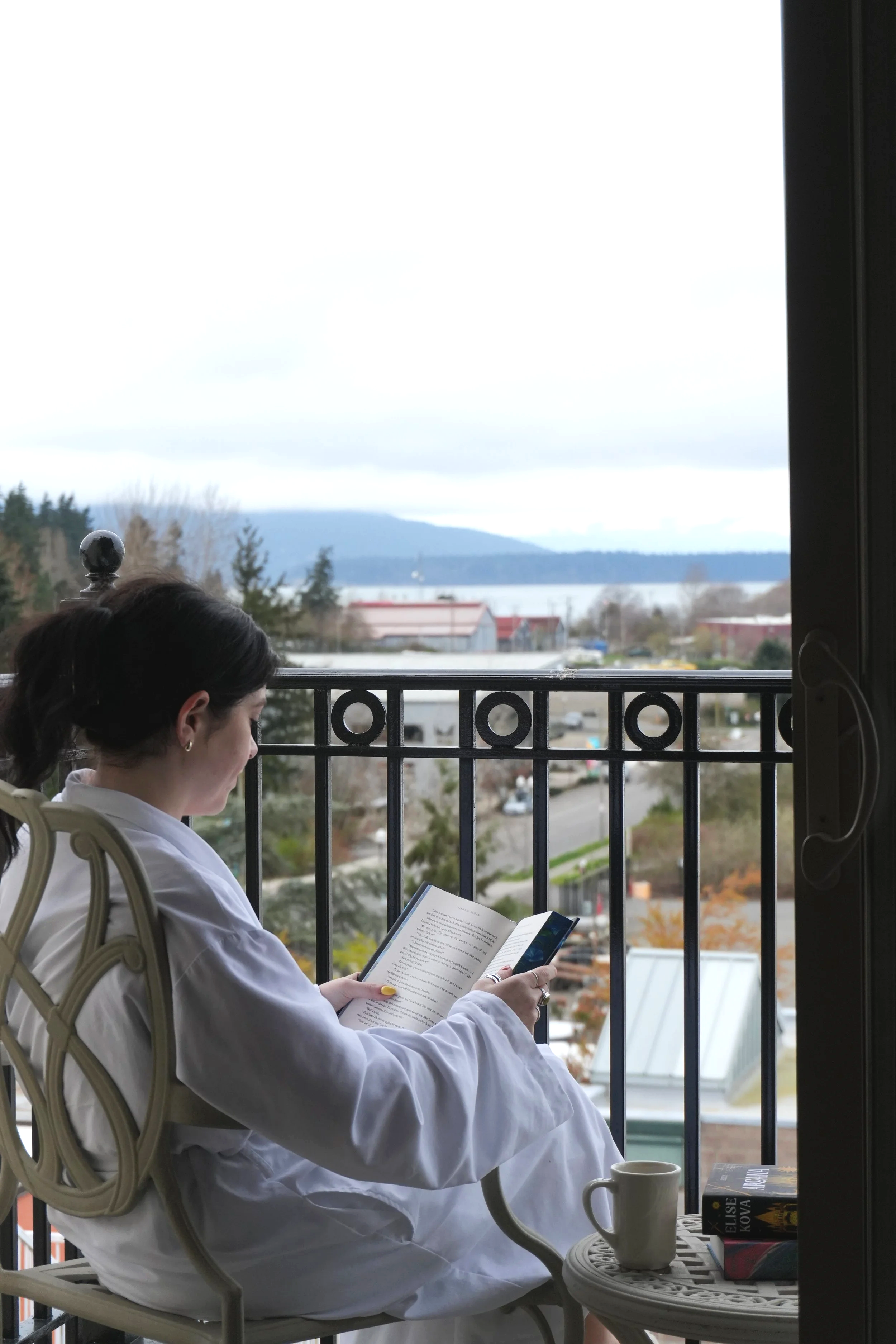 WHERE TO STAY IN FAIRHAVEN VILLAGE IN BELLINGHAM, WA - THE CUTEST COASTAL HOTEL