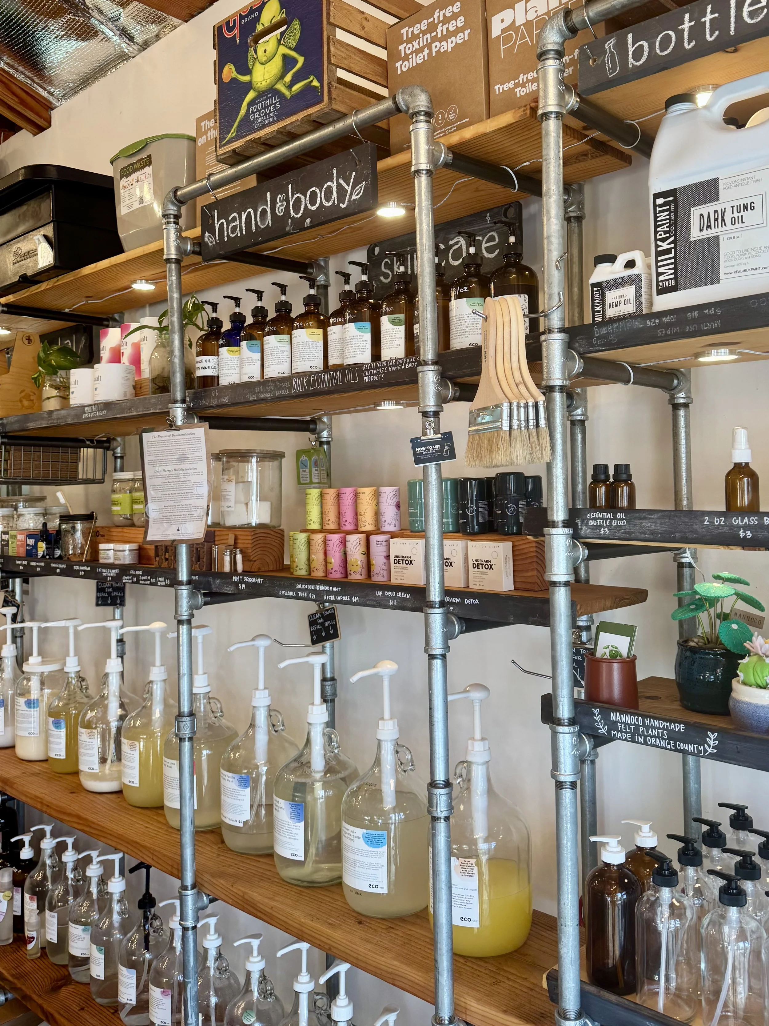 Net-Zero Oases: Refill Shops