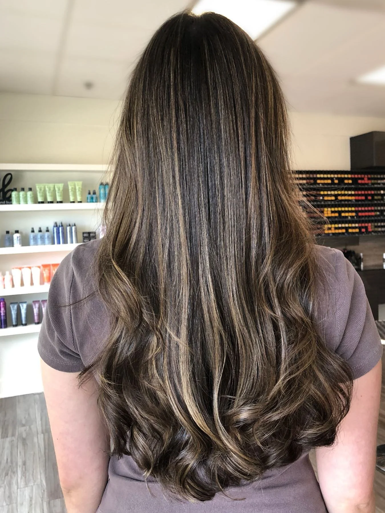brunette hair painting, cut &amp; style | by Ariannys
&bull;
&bull;
&bull;
#themakeupstudiony #balayage #hairpainting #hairpainters #balayageartists #bestofbalayage #haircut #haircolor #wellaprofessionals #bumbleandbumble #maneinterest #bestofli #lon