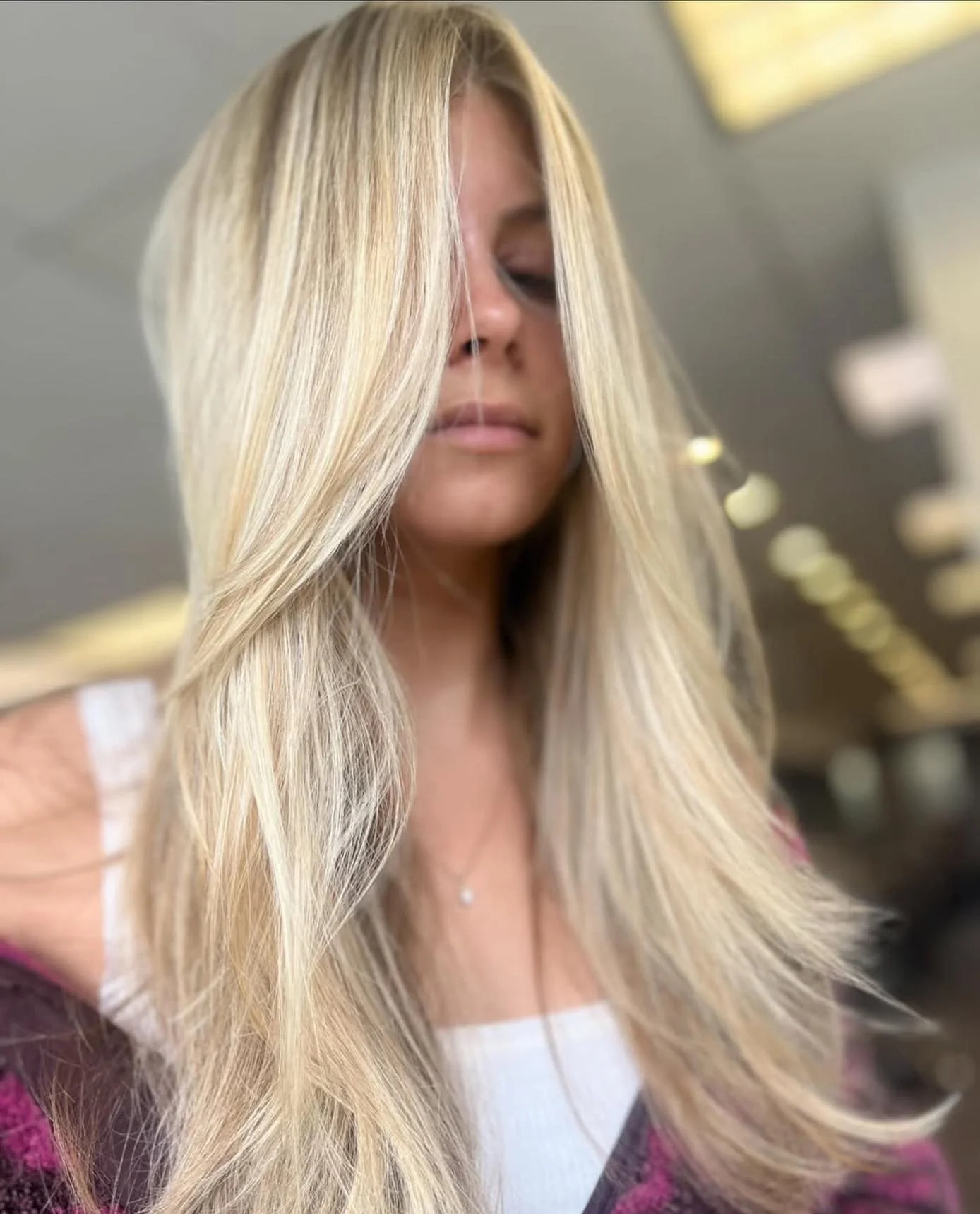 blonde &amp; blowout | by Dillon
&bull;
&bull;
&bull;
#themakeupstudiony #fyp #blonde #blondehair #blondeinspo #moneypiece #highlights #highlightedhair #hairstylist #babylonvillage #longislandhair #longislandsalon #maneinterest #bumbleandbumble