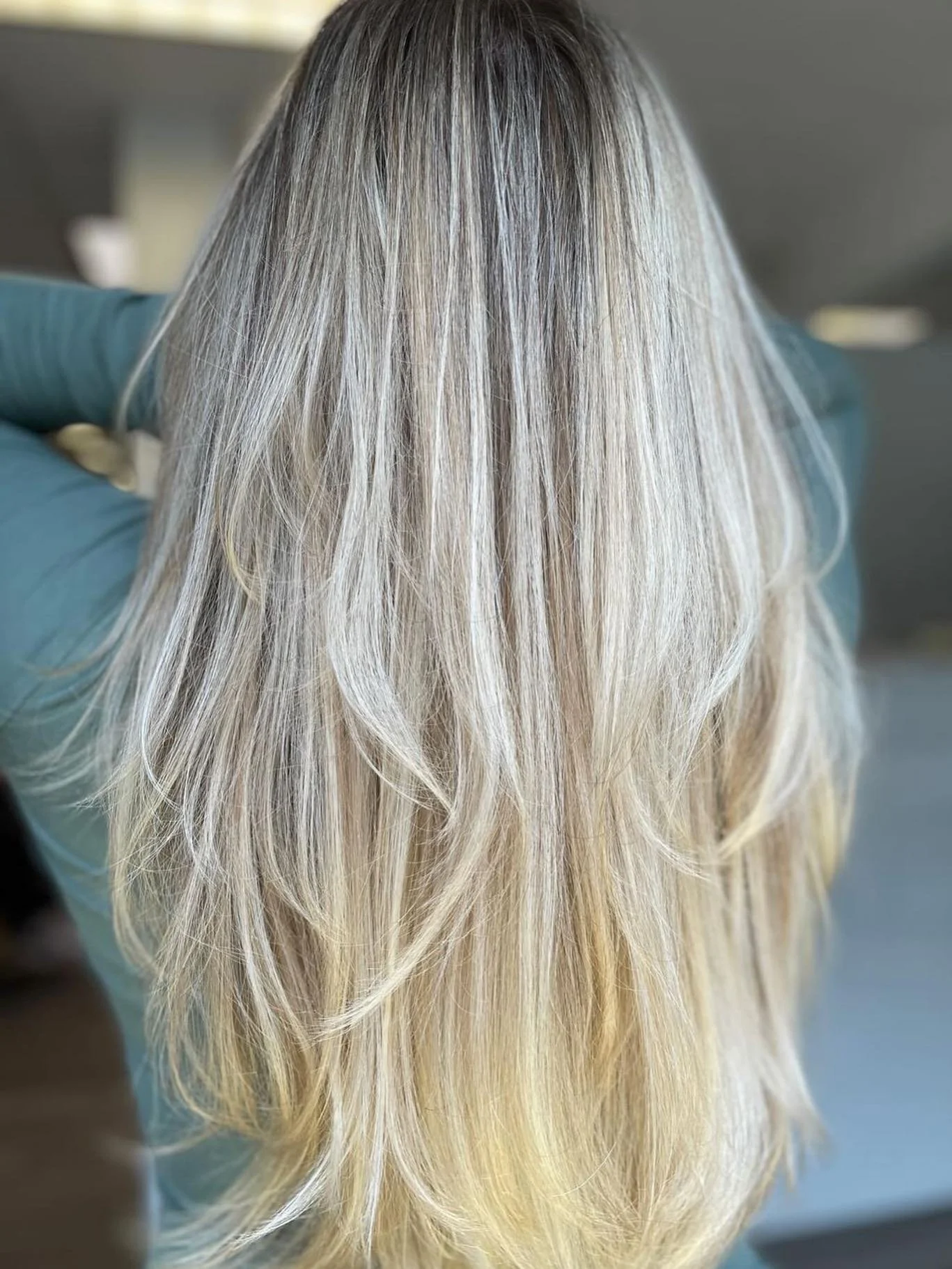 teasy lights by Janine | cut &amp; style by Jordan
&bull;
&bull;
&bull;
#themakeupstudiony #fyp #teasylights #longislandhair