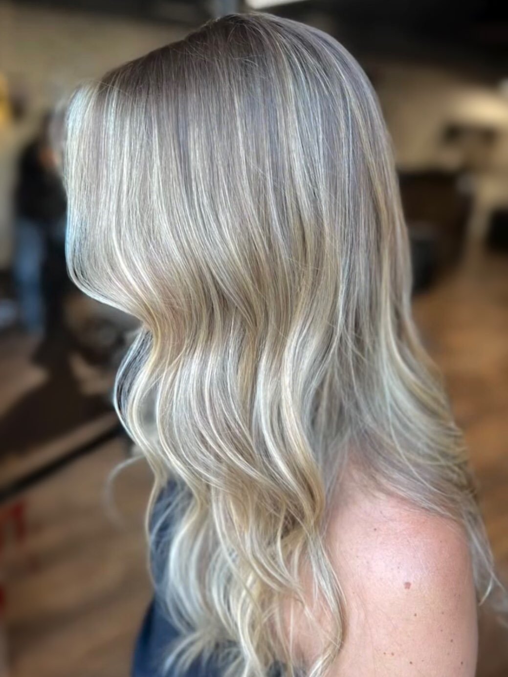 highlights &amp; style | by Dillon
&bull;
&bull;
&bull;
#highlightedhair #fyp #longislandhair #discovernewyork