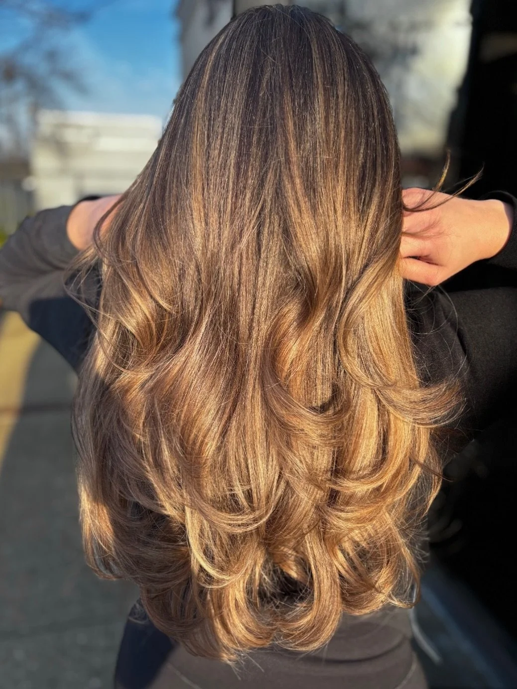 golden hour✨ highlights, cut &amp; style | by Ariannys
&bull;
&bull;
#themakeupstudiony #fyp #longislandhair #babylonvillage #longislandblondes