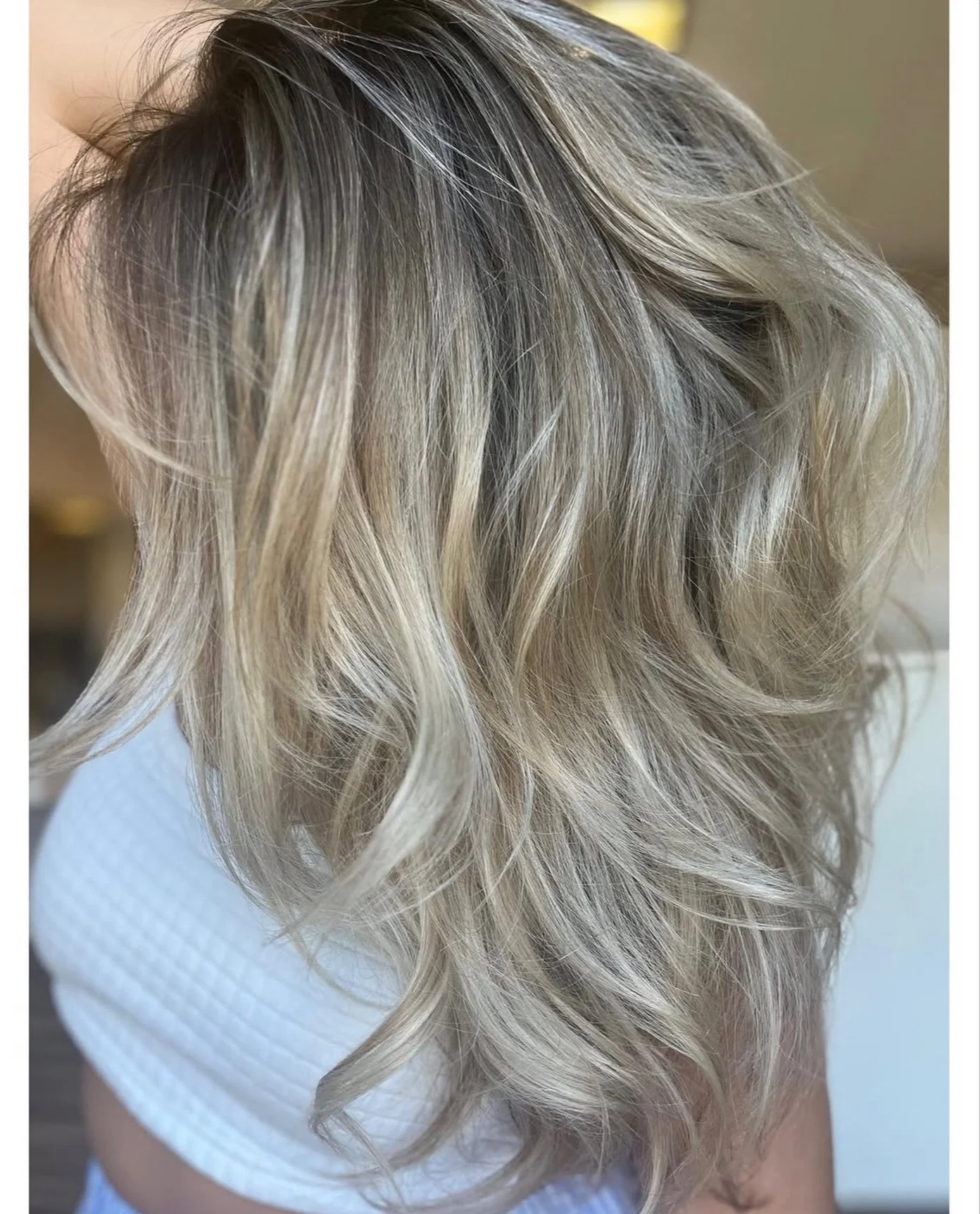 blonde by Janine | cut &amp; style by Jordan
&bull;
&bull;
#blondespecialist #longislandhair #themakeupstudiony #highlightedhair #balayageartists